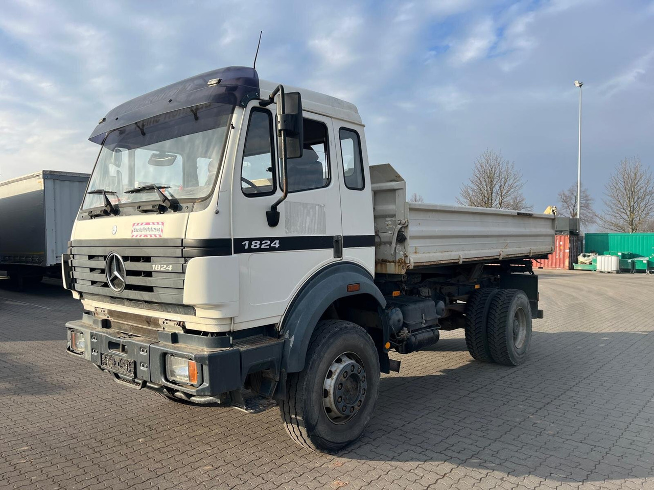 Mercedes-Benz SK 1824 AK 4x4 SK 1824 AK 4x4 - Kippiauto kuorma-auto: kuva Mercedes-Benz SK 1824 AK 4x4 SK 1824 AK 4x4 - Kippiauto kuorma-auto Mercedes-Benz SK 1824 AK 4x4 SK 1824 AK 4x4 - Kippiauto kuorma-auto: kuva Mercedes-Benz SK 1824 AK 4x4 SK 1824 AK 4x4 - Kippiauto kuorma-auto