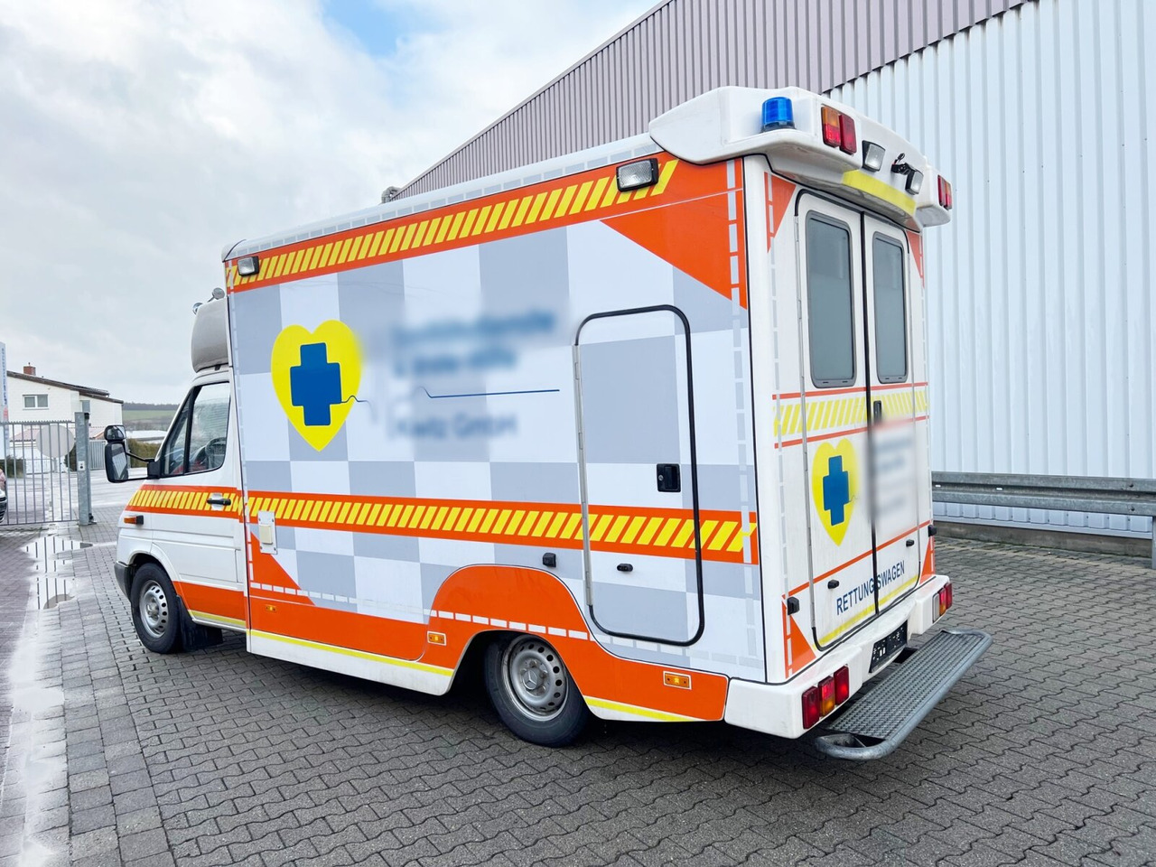 Ambulanssi Mercedes-Benz Sprinter 313 CDI 4x2 Sprinter 313 CDI 4x2, Rettungswagen: kuva Ambulanssi Mercedes-Benz Sprinter 313 CDI 4x2 Sprinter 313 CDI 4x2, Rettungswagen