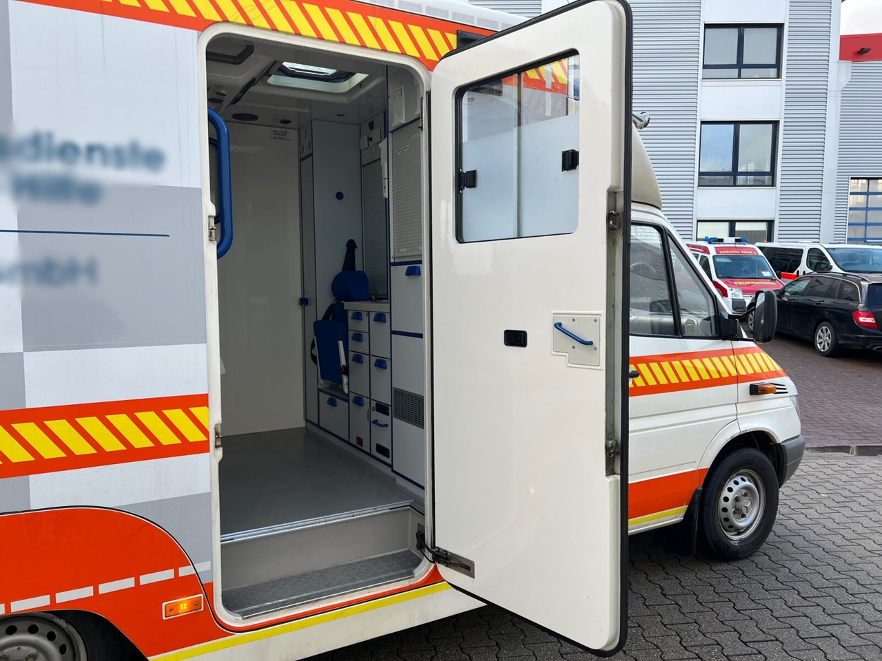 Ambulanssi Mercedes-Benz Sprinter 313 CDI 4x2 Sprinter 313 CDI 4x2, Rettungswagen: kuva Ambulanssi Mercedes-Benz Sprinter 313 CDI 4x2 Sprinter 313 CDI 4x2, Rettungswagen