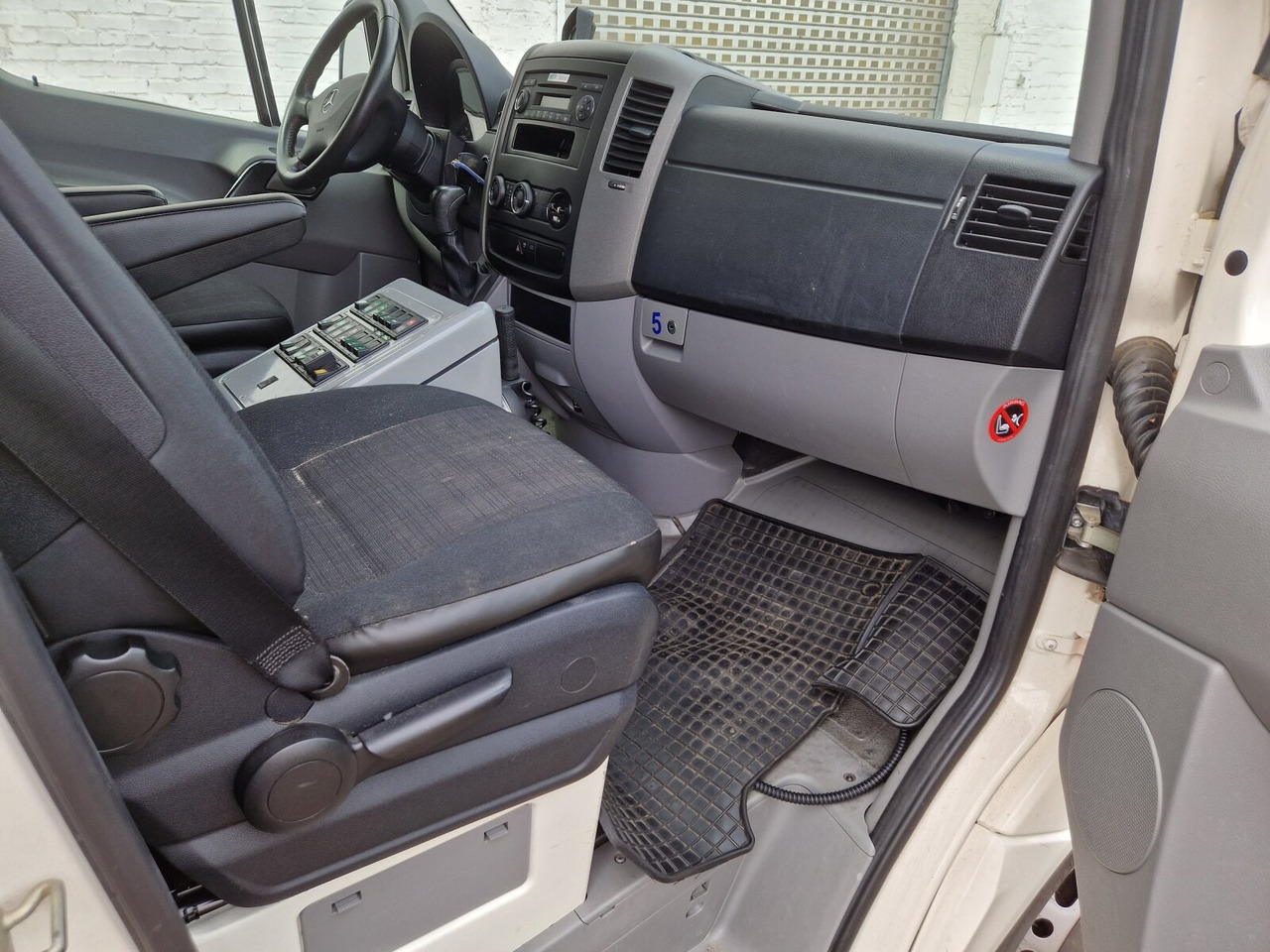 Mercedes-Benz Sprinter 516 CDI 4x2 Sprinter 516 CDI 4x2, Rettungswagen - Ambulanssi: kuva Mercedes-Benz Sprinter 516 CDI 4x2 Sprinter 516 CDI 4x2, Rettungswagen - Ambulanssi Mercedes-Benz Sprinter 516 CDI 4x2 Sprinter 516 CDI 4x2, Rettungswagen - Ambulanssi: kuva Mercedes-Benz Sprinter 516 CDI 4x2 Sprinter 516 CDI 4x2, Rettungswagen - Ambulanssi