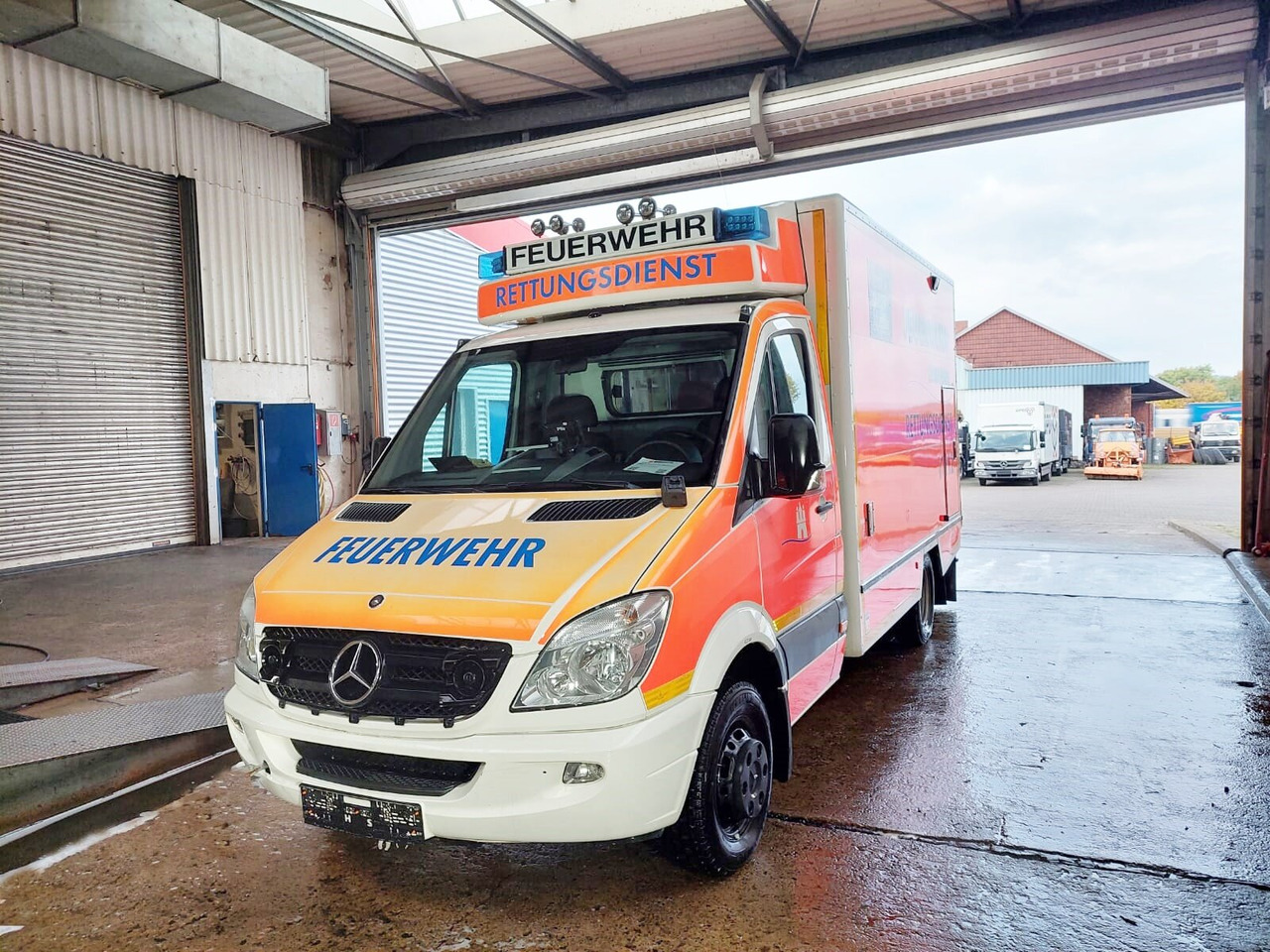 Mercedes-Benz Sprinter 516 CDI 4x2 Sprinter 516 CDI 4x2, Rettungswagen, Retarder - Paloauto: kuva Mercedes-Benz Sprinter 516 CDI 4x2 Sprinter 516 CDI 4x2, Rettungswagen, Retarder - Paloauto Mercedes-Benz Sprinter 516 CDI 4x2 Sprinter 516 CDI 4x2, Rettungswagen, Retarder - Paloauto: kuva Mercedes-Benz Sprinter 516 CDI 4x2 Sprinter 516 CDI 4x2, Rettungswagen, Retarder - Paloauto