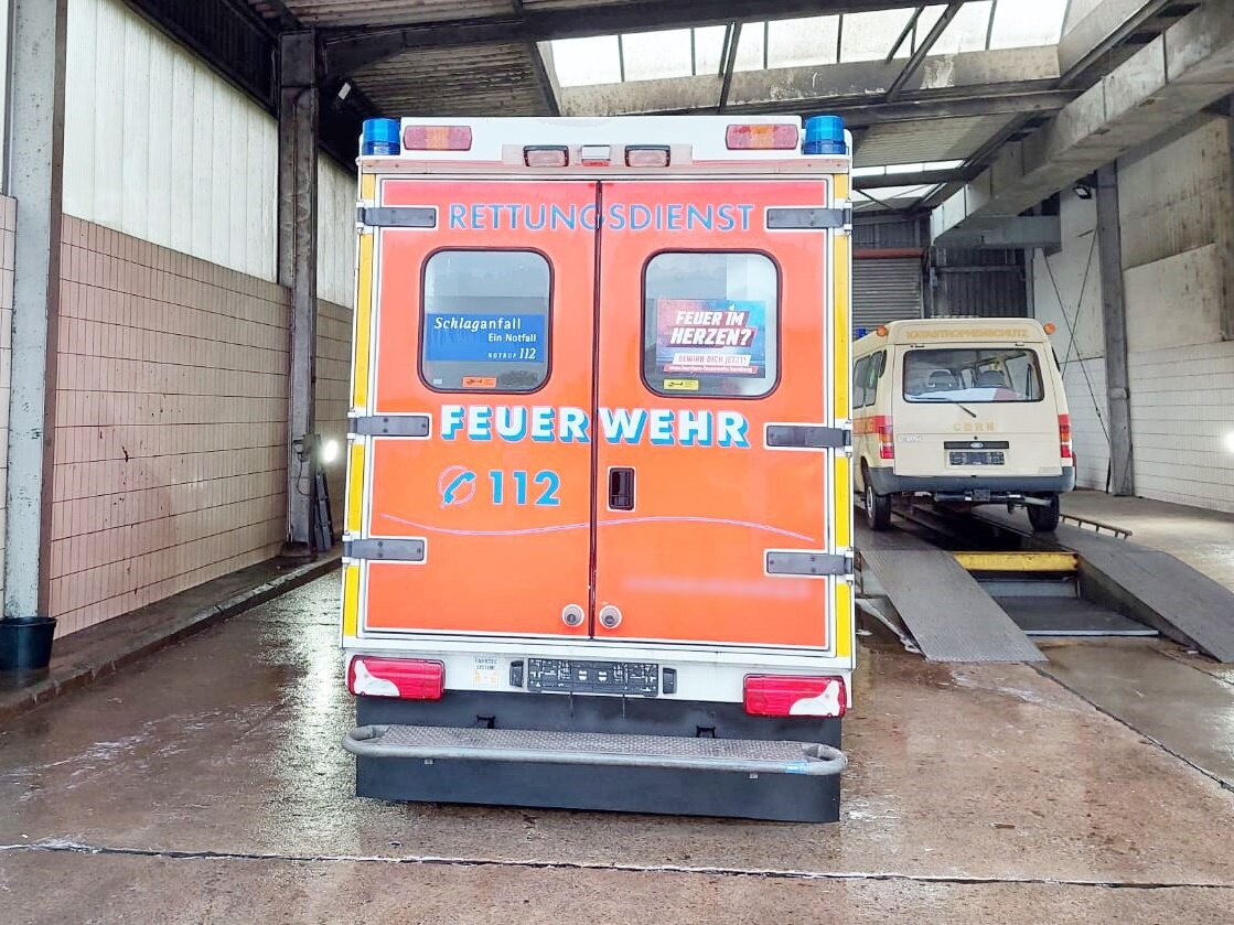 Mercedes-Benz Sprinter 516 CDI 4x2 Sprinter 516 CDI 4x2, Rettungswagen, Retarder - Paloauto: kuva Mercedes-Benz Sprinter 516 CDI 4x2 Sprinter 516 CDI 4x2, Rettungswagen, Retarder - Paloauto Mercedes-Benz Sprinter 516 CDI 4x2 Sprinter 516 CDI 4x2, Rettungswagen, Retarder - Paloauto: kuva Mercedes-Benz Sprinter 516 CDI 4x2 Sprinter 516 CDI 4x2, Rettungswagen, Retarder - Paloauto