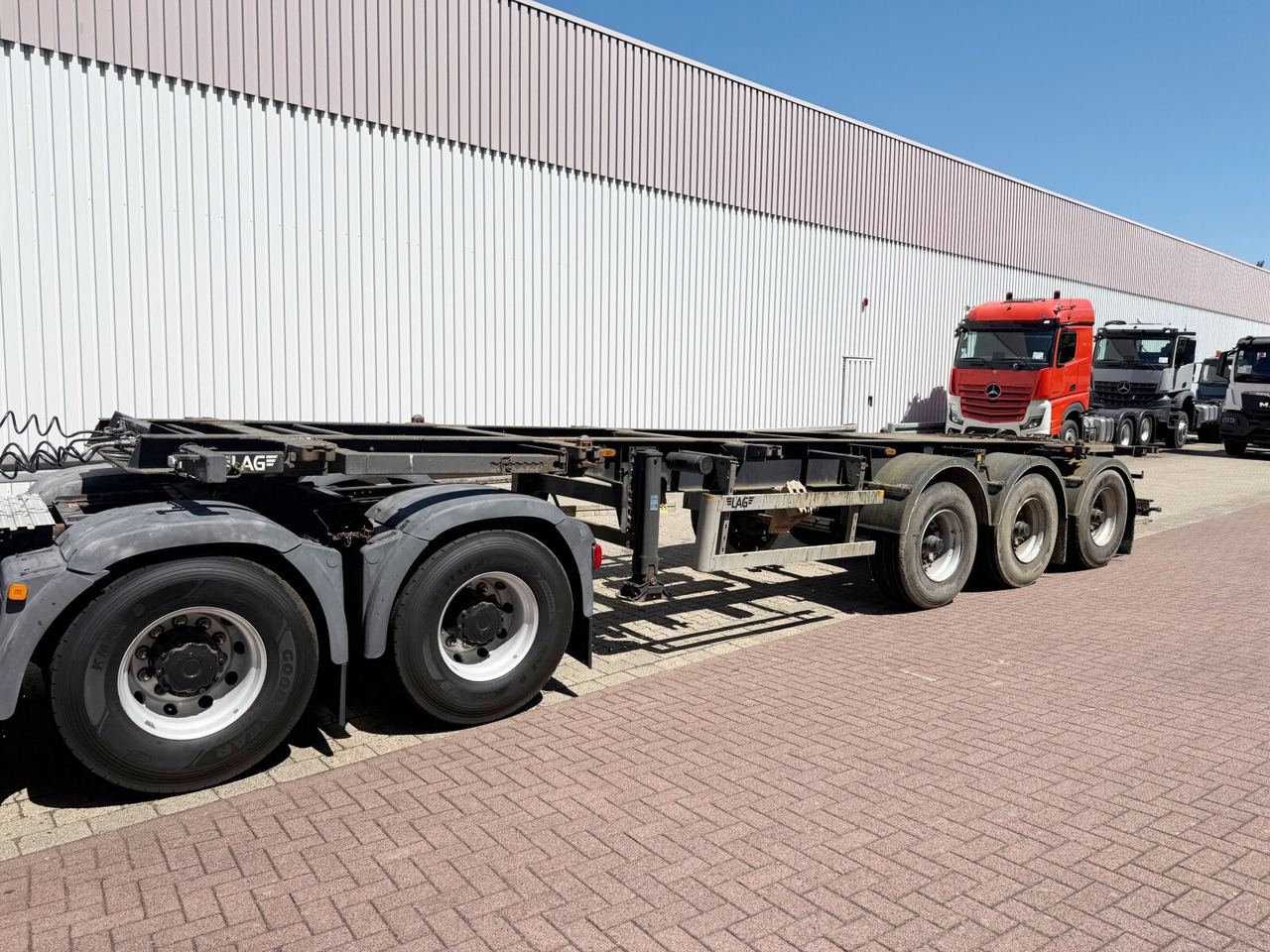 Lag 0-3-39 CD Containerchassis 0-3-39 CD Containerchassis, 20ft und 30ft, ADR - Puoliperävaunu: kuva Lag 0-3-39 CD Containerchassis 0-3-39 CD Containerchassis, 20ft und 30ft, ADR - Puoliperävaunu Lag 0-3-39 CD Containerchassis 0-3-39 CD Containerchassis, 20ft und 30ft, ADR - Puoliperävaunu: kuva Lag 0-3-39 CD Containerchassis 0-3-39 CD Containerchassis, 20ft und 30ft, ADR - Puoliperävaunu