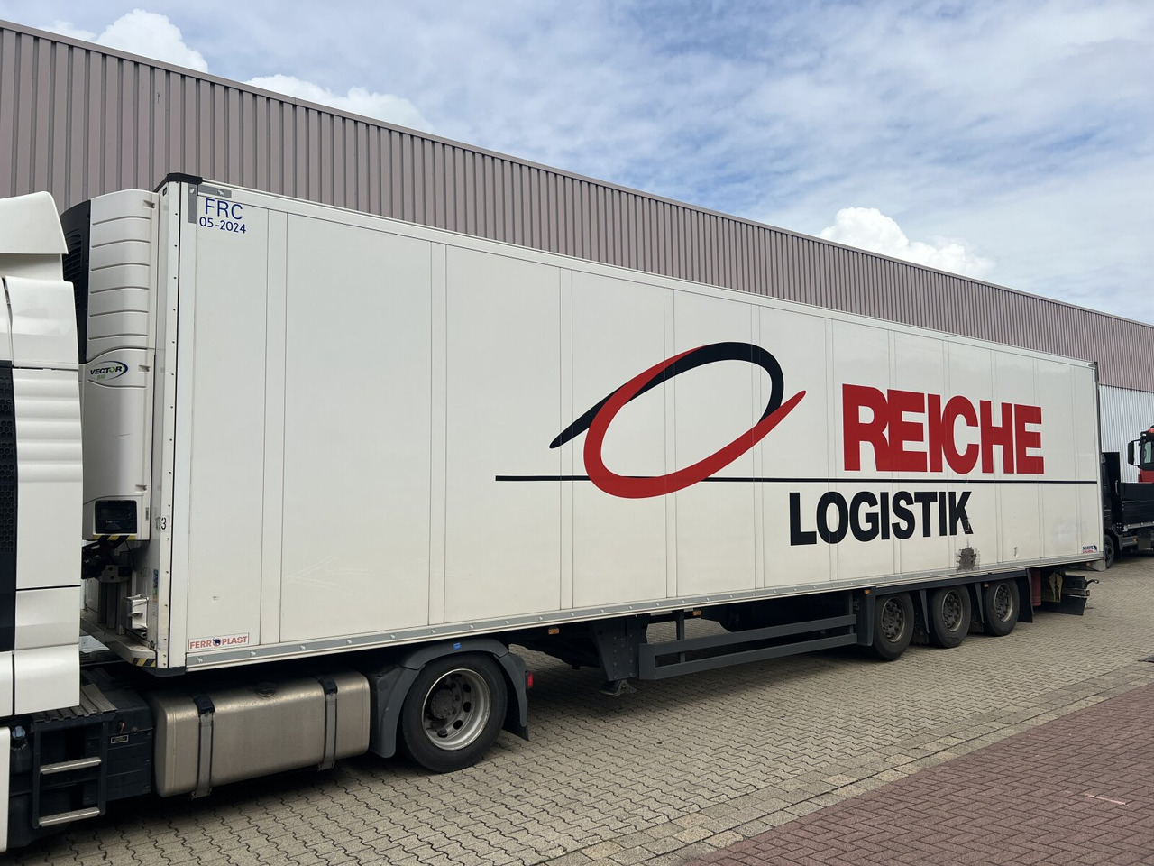 Schmitz Cargobull SKO 24/L-13.4 FP 45 SKO 24/L-13.4 FP 450, Mega, Doppelstock - Refrigeraattori puoliperävaunu: kuva Schmitz Cargobull SKO 24/L-13.4 FP 45 SKO 24/L-13.4 FP 450, Mega, Doppelstock - Refrigeraattori puoliperävaunu Schmitz Cargobull SKO 24/L-13.4 FP 45 SKO 24/L-13.4 FP 450, Mega, Doppelstock - Refrigeraattori puoliperävaunu: kuva Schmitz Cargobull SKO 24/L-13.4 FP 45 SKO 24/L-13.4 FP 450, Mega, Doppelstock - Refrigeraattori puoliperävaunu