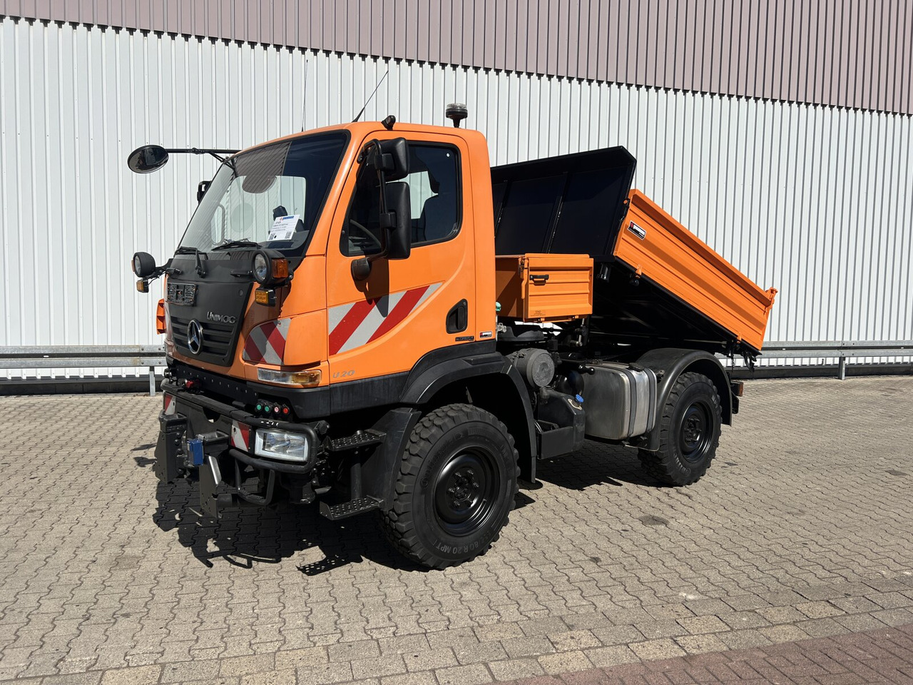 Unimog U 20 U405/70 4x4 U 20 U405/70 4x4, Kipper, Winterdienstplatte - Tavara-auto: kuva Unimog U 20 U405/70 4x4 U 20 U405/70 4x4, Kipper, Winterdienstplatte - Tavara-auto Unimog U 20 U405/70 4x4 U 20 U405/70 4x4, Kipper, Winterdienstplatte - Tavara-auto: kuva Unimog U 20 U405/70 4x4 U 20 U405/70 4x4, Kipper, Winterdienstplatte - Tavara-auto