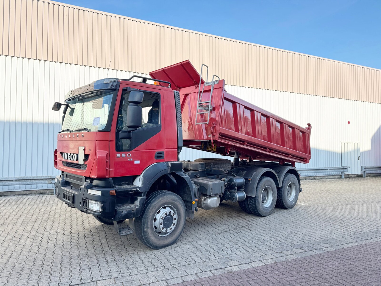 Trakker AD260T36W 6x6 Trakker AD260T36W 6x6 - Kippiauto kuorma-auto: kuva Trakker AD260T36W 6x6 Trakker AD260T36W 6x6 - Kippiauto kuorma-auto Trakker AD260T36W 6x6 Trakker AD260T36W 6x6 - Kippiauto kuorma-auto: kuva Trakker AD260T36W 6x6 Trakker AD260T36W 6x6 - Kippiauto kuorma-auto