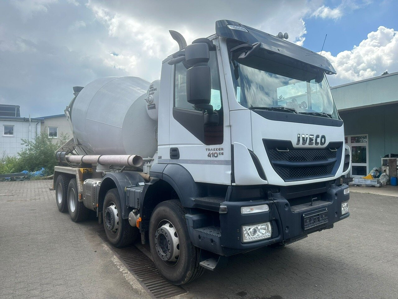 Trakker AD340T41B 8x4 Trakker AD340T41B 8x4, Betonmischer Stetter ca. 9m³ - Betoniauto: kuva Trakker AD340T41B 8x4 Trakker AD340T41B 8x4, Betonmischer Stetter ca. 9m³ - Betoniauto Trakker AD340T41B 8x4 Trakker AD340T41B 8x4, Betonmischer Stetter ca. 9m³ - Betoniauto: kuva Trakker AD340T41B 8x4 Trakker AD340T41B 8x4, Betonmischer Stetter ca. 9m³ - Betoniauto