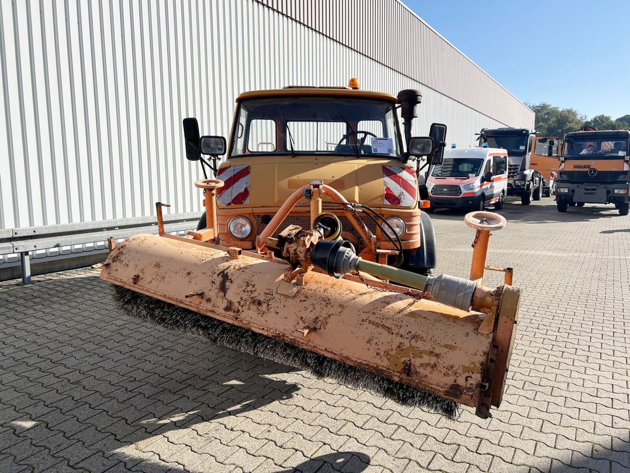 Kippiauto kuorma-auto, Kunnallis-/ Erikoisajoneuvot Unimog U84 406 4x4 U84 406 4x4, Kommunalhydraulik, Zapfwelle vorn & hinten, EX-Kommune: kuva Kippiauto kuorma-auto, Kunnallis-/ Erikoisajoneuvot Unimog U84 406 4x4 U84 406 4x4, Kommunalhydraulik, Zapfwelle vorn & hinten, EX-Kommune