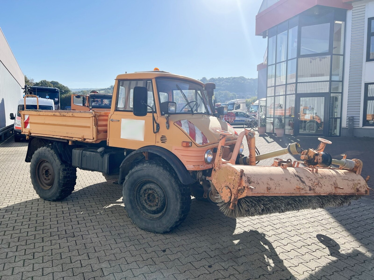Kippiauto kuorma-auto, Kunnallis-/ Erikoisajoneuvot Unimog U84 406 4x4 U84 406 4x4, Kommunalhydraulik, Zapfwelle vorn & hinten, EX-Kommune: kuva Kippiauto kuorma-auto, Kunnallis-/ Erikoisajoneuvot Unimog U84 406 4x4 U84 406 4x4, Kommunalhydraulik, Zapfwelle vorn & hinten, EX-Kommune