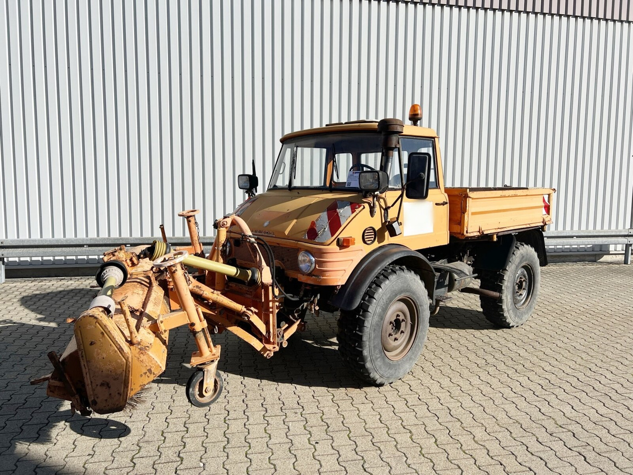 Unimog U84 406 4x4 U84 406 4x4, Kommunalhydraulik, Zapfwelle vorn & hinten, EX-Kommune - Kippiauto kuorma-auto, Kunnallis-/ Erikoisajoneuvot: kuva Unimog U84 406 4x4 U84 406 4x4, Kommunalhydraulik, Zapfwelle vorn & hinten, EX-Kommune - Kippiauto kuorma-auto, Kunnallis-/ Erikoisajoneuvot Unimog U84 406 4x4 U84 406 4x4, Kommunalhydraulik, Zapfwelle vorn & hinten, EX-Kommune - Kippiauto kuorma-auto, Kunnallis-/ Erikoisajoneuvot: kuva Unimog U84 406 4x4 U84 406 4x4, Kommunalhydraulik, Zapfwelle vorn & hinten, EX-Kommune - Kippiauto kuorma-auto, Kunnallis-/ Erikoisajoneuvot