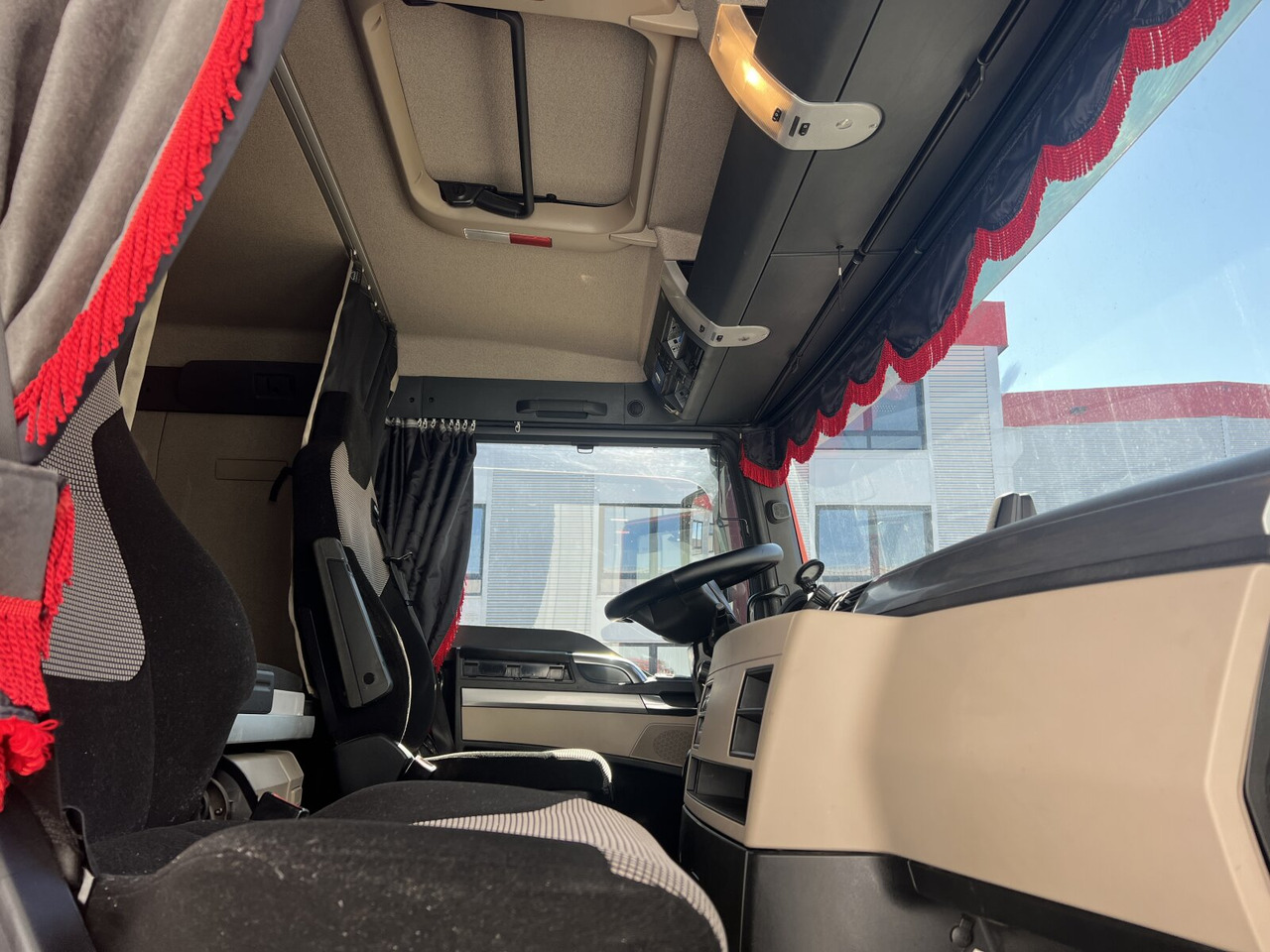 MAN TGX 18.500 4X4H BLS TGX 18.500 4X4H BLS, PriTarder, HydroDrive, Kipphydraulik - Vetopöytäauto: kuva MAN TGX 18.500 4X4H BLS TGX 18.500 4X4H BLS, PriTarder, HydroDrive, Kipphydraulik - Vetopöytäauto MAN TGX 18.500 4X4H BLS TGX 18.500 4X4H BLS, PriTarder, HydroDrive, Kipphydraulik - Vetopöytäauto: kuva MAN TGX 18.500 4X4H BLS TGX 18.500 4X4H BLS, PriTarder, HydroDrive, Kipphydraulik - Vetopöytäauto