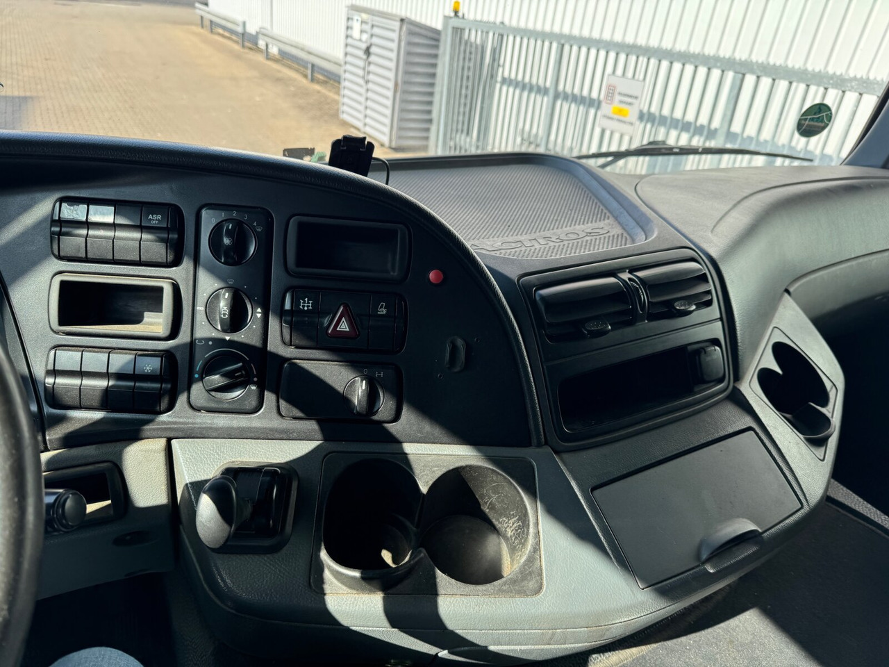Mercedes-Benz Actros 1844 LS 4x2 Actros 1844 LS 4x2, Kipphydraulik - Vetopöytäauto: kuva Mercedes-Benz Actros 1844 LS 4x2 Actros 1844 LS 4x2, Kipphydraulik - Vetopöytäauto Mercedes-Benz Actros 1844 LS 4x2 Actros 1844 LS 4x2, Kipphydraulik - Vetopöytäauto: kuva Mercedes-Benz Actros 1844 LS 4x2 Actros 1844 LS 4x2, Kipphydraulik - Vetopöytäauto