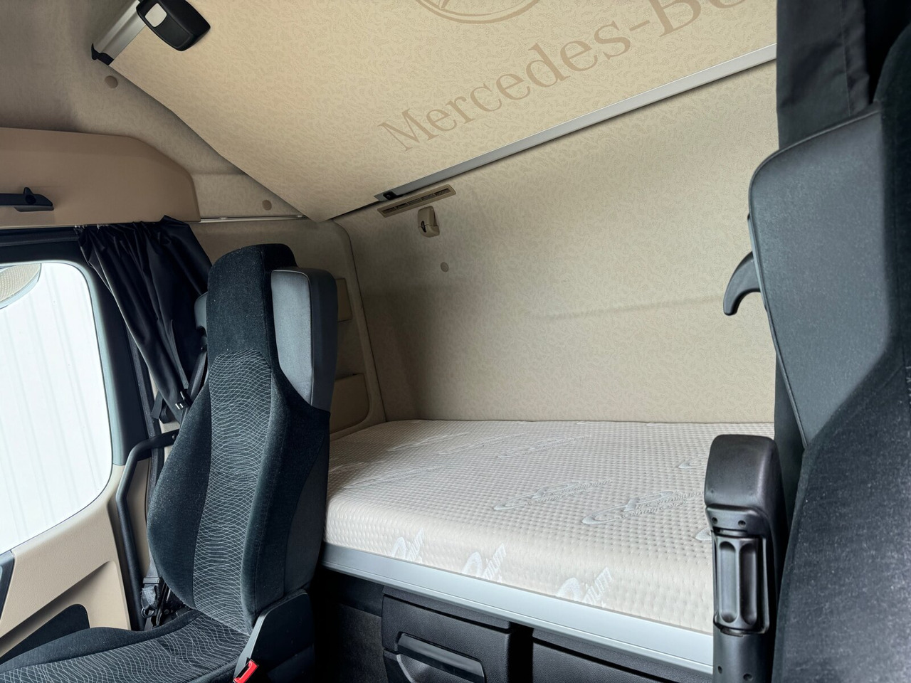 Mercedes-Benz Actros 1848 LS 4x2 Actros 1848 LS 4x2, Vollumer ,Retarder - Vetopöytäauto: kuva Mercedes-Benz Actros 1848 LS 4x2 Actros 1848 LS 4x2, Vollumer ,Retarder - Vetopöytäauto Mercedes-Benz Actros 1848 LS 4x2 Actros 1848 LS 4x2, Vollumer ,Retarder - Vetopöytäauto: kuva Mercedes-Benz Actros 1848 LS 4x2 Actros 1848 LS 4x2, Vollumer ,Retarder - Vetopöytäauto