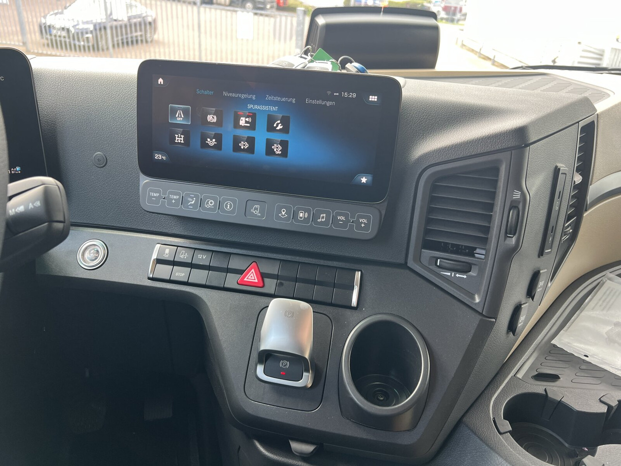 Mercedes-Benz Actros 3363 LS 6x4 Actros 3363 LS 6x4, Retarder, SoloStar, MultimediaCockpit, Navi, LED - Vetopöytäauto: kuva Mercedes-Benz Actros 3363 LS 6x4 Actros 3363 LS 6x4, Retarder, SoloStar, MultimediaCockpit, Navi, LED - Vetopöytäauto Mercedes-Benz Actros 3363 LS 6x4 Actros 3363 LS 6x4, Retarder, SoloStar, MultimediaCockpit, Navi, LED - Vetopöytäauto: kuva Mercedes-Benz Actros 3363 LS 6x4 Actros 3363 LS 6x4, Retarder, SoloStar, MultimediaCockpit, Navi, LED - Vetopöytäauto