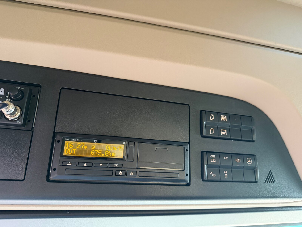 Mercedes-Benz Actros 3363 LS 6x4 Actros 3363 LS 6x4, Retarder, SoloStar, MultimediaCockpit, Navi, LED - Vetopöytäauto: kuva Mercedes-Benz Actros 3363 LS 6x4 Actros 3363 LS 6x4, Retarder, SoloStar, MultimediaCockpit, Navi, LED - Vetopöytäauto Mercedes-Benz Actros 3363 LS 6x4 Actros 3363 LS 6x4, Retarder, SoloStar, MultimediaCockpit, Navi, LED - Vetopöytäauto: kuva Mercedes-Benz Actros 3363 LS 6x4 Actros 3363 LS 6x4, Retarder, SoloStar, MultimediaCockpit, Navi, LED - Vetopöytäauto