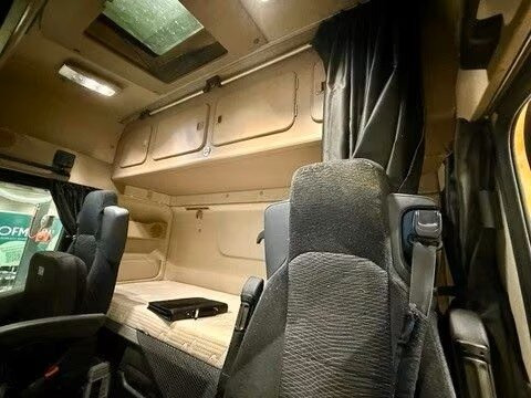 Mercedes-Benz Arocs 1851 LS 4x4 HAD Arocs 1851 LS 4x4 HAD, Hydraulik, Navi, MultimediaCockpit - Vetopöytäauto: kuva Mercedes-Benz Arocs 1851 LS 4x4 HAD Arocs 1851 LS 4x4 HAD, Hydraulik, Navi, MultimediaCockpit - Vetopöytäauto Mercedes-Benz Arocs 1851 LS 4x4 HAD Arocs 1851 LS 4x4 HAD, Hydraulik, Navi, MultimediaCockpit - Vetopöytäauto: kuva Mercedes-Benz Arocs 1851 LS 4x4 HAD Arocs 1851 LS 4x4 HAD, Hydraulik, Navi, MultimediaCockpit - Vetopöytäauto