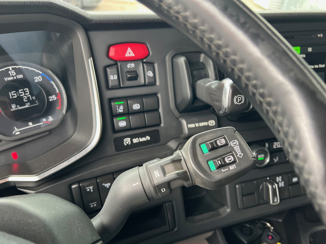 Scania R 580 6x4 R 580 6x4, V8-Motor, Kipphydraulik, Retarder, 66t - Vetopöytäauto: kuva Scania R 580 6x4 R 580 6x4, V8-Motor, Kipphydraulik, Retarder, 66t - Vetopöytäauto Scania R 580 6x4 R 580 6x4, V8-Motor, Kipphydraulik, Retarder, 66t - Vetopöytäauto: kuva Scania R 580 6x4 R 580 6x4, V8-Motor, Kipphydraulik, Retarder, 66t - Vetopöytäauto