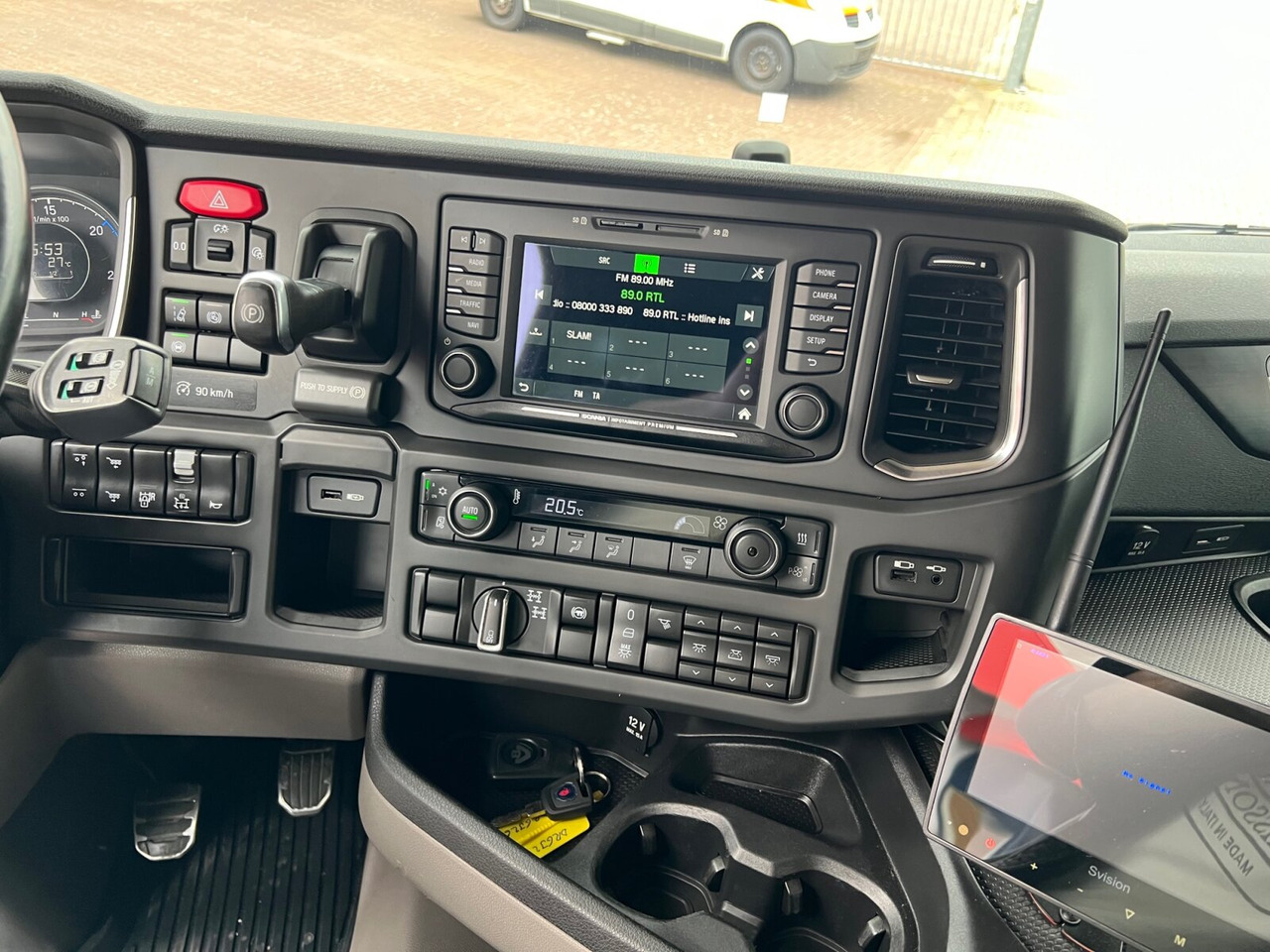 Scania R 580 6x4 R 580 6x4, V8-Motor, Kipphydraulik, Retarder, 66t - Vetopöytäauto: kuva Scania R 580 6x4 R 580 6x4, V8-Motor, Kipphydraulik, Retarder, 66t - Vetopöytäauto Scania R 580 6x4 R 580 6x4, V8-Motor, Kipphydraulik, Retarder, 66t - Vetopöytäauto: kuva Scania R 580 6x4 R 580 6x4, V8-Motor, Kipphydraulik, Retarder, 66t - Vetopöytäauto