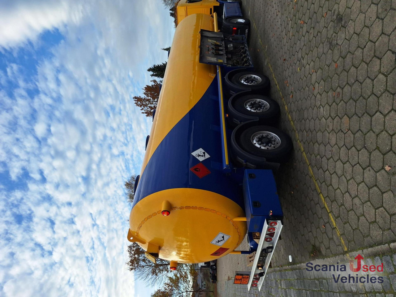 KTS/Schrader Tankaufl. 5 Kammern - Säiliöpuoliperävaunu: kuva KTS/Schrader Tankaufl. 5 Kammern - Säiliöpuoliperävaunu KTS/Schrader Tankaufl. 5 Kammern - Säiliöpuoliperävaunu: kuva KTS/Schrader Tankaufl. 5 Kammern - Säiliöpuoliperävaunu