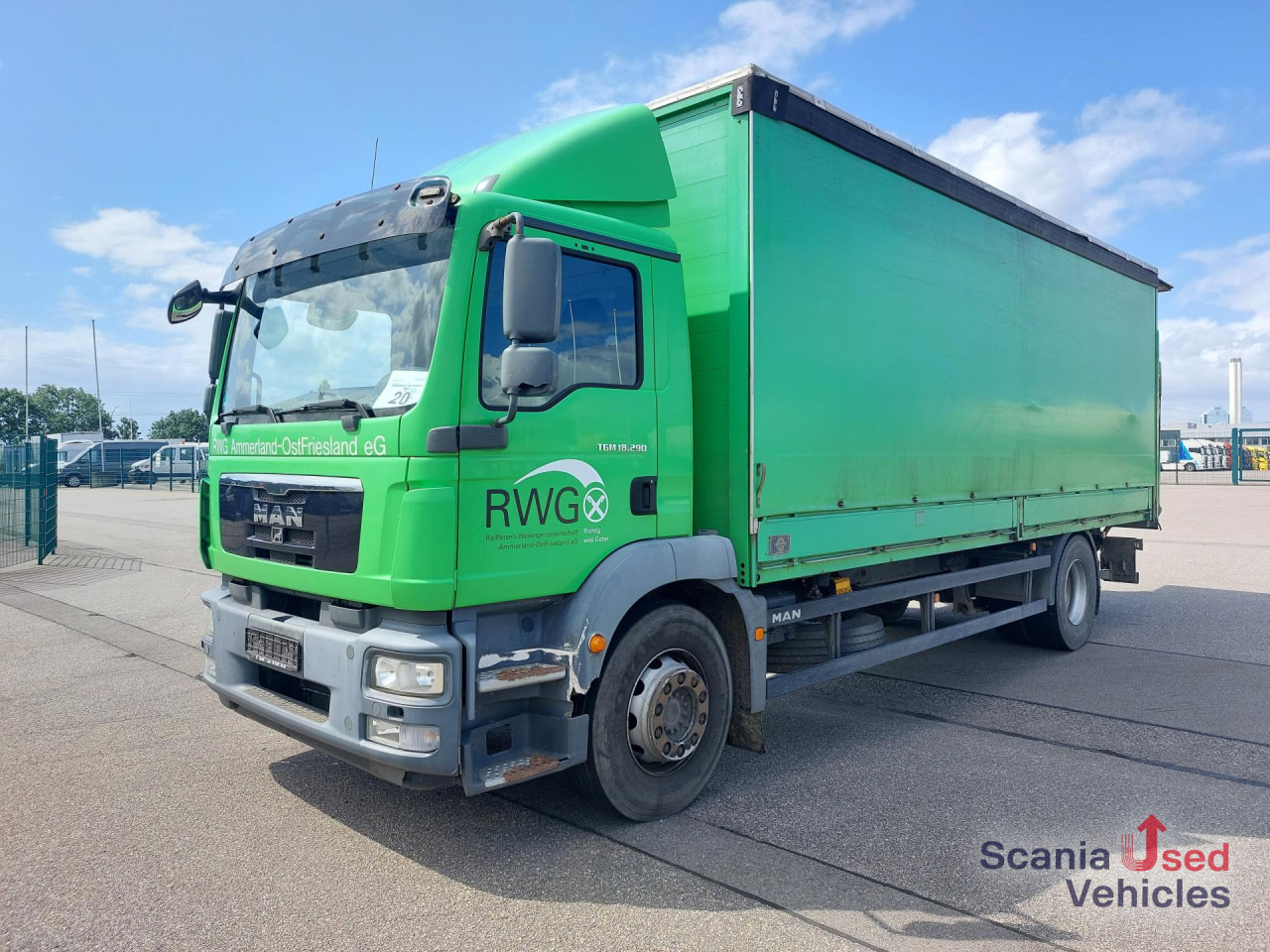 MAN TGM 18.290 LKW Plane, Spriegel +Boardwand+ LBW 1,5 - Pressukapelli kuorma-auto: kuva MAN TGM 18.290 LKW Plane, Spriegel +Boardwand+ LBW 1,5 - Pressukapelli kuorma-auto MAN TGM 18.290 LKW Plane, Spriegel +Boardwand+ LBW 1,5 - Pressukapelli kuorma-auto: kuva MAN TGM 18.290 LKW Plane, Spriegel +Boardwand+ LBW 1,5 - Pressukapelli kuorma-auto