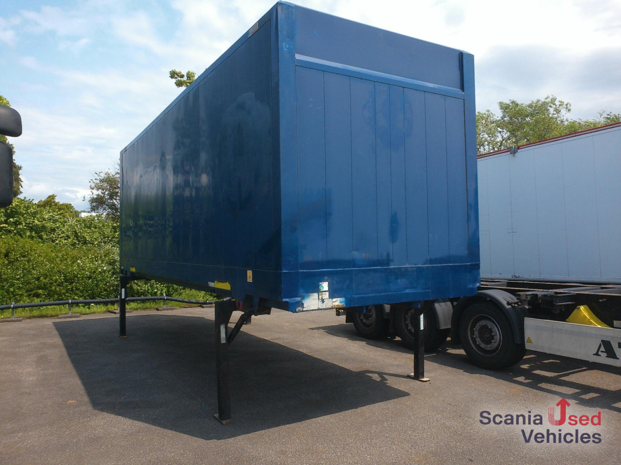 KRONE WB Koffer 7,82 Rolltor - Perävaunu: kuva KRONE WB Koffer 7,82 Rolltor - Perävaunu KRONE WB Koffer 7,82 Rolltor - Perävaunu: kuva KRONE WB Koffer 7,82 Rolltor - Perävaunu