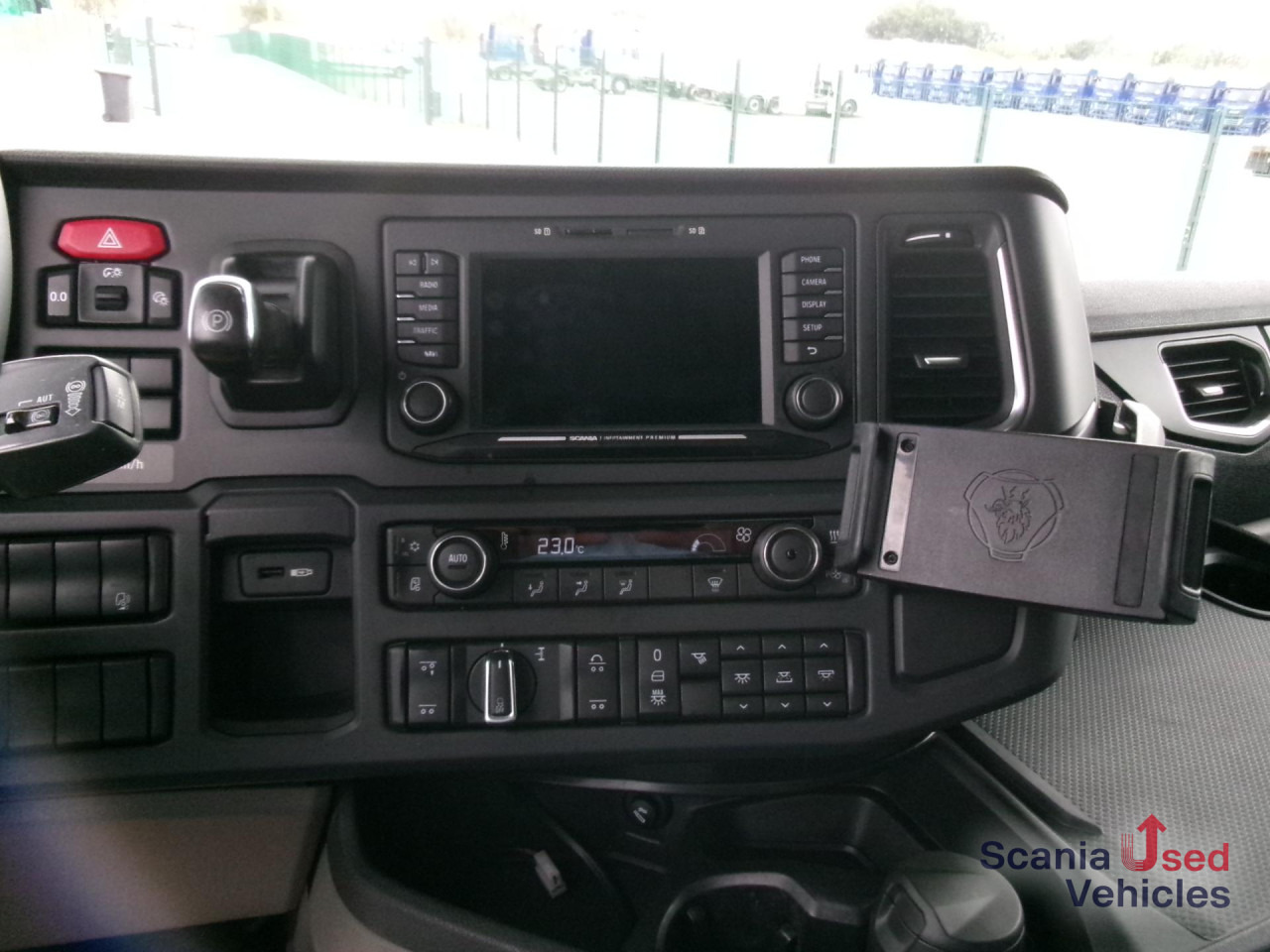 SCANIA R 410 B6x2*4NB LNG - Kuorma-auto alusta: kuva SCANIA R 410 B6x2*4NB LNG - Kuorma-auto alusta SCANIA R 410 B6x2*4NB LNG - Kuorma-auto alusta: kuva SCANIA R 410 B6x2*4NB LNG - Kuorma-auto alusta