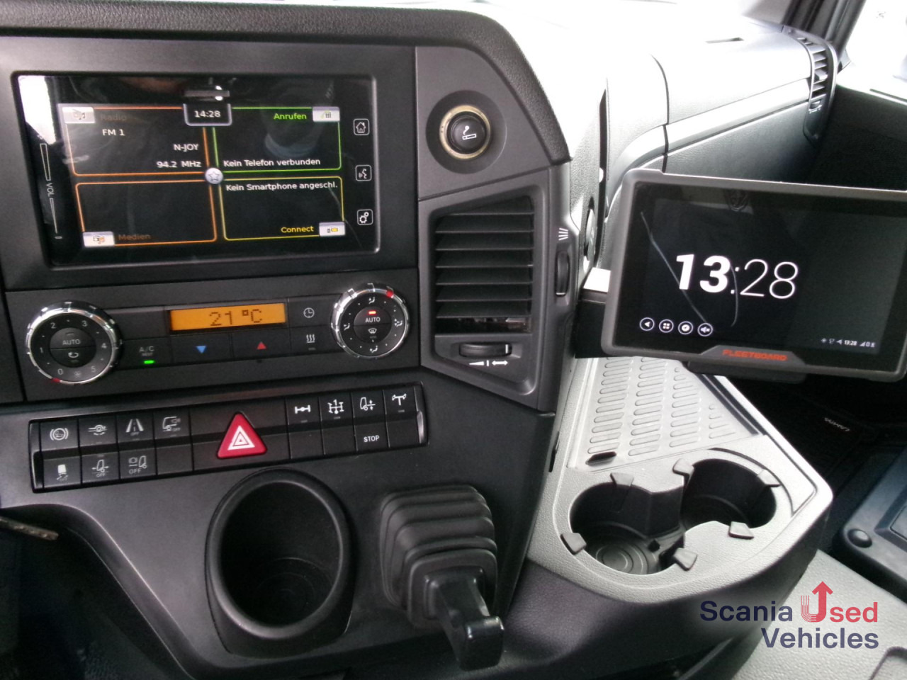 MERCEDES-BENZ Arocs 1846LS HAD mit Kipphydraulik - Vetopöytäauto: kuva MERCEDES-BENZ Arocs 1846LS HAD mit Kipphydraulik - Vetopöytäauto MERCEDES-BENZ Arocs 1846LS HAD mit Kipphydraulik - Vetopöytäauto: kuva MERCEDES-BENZ Arocs 1846LS HAD mit Kipphydraulik - Vetopöytäauto