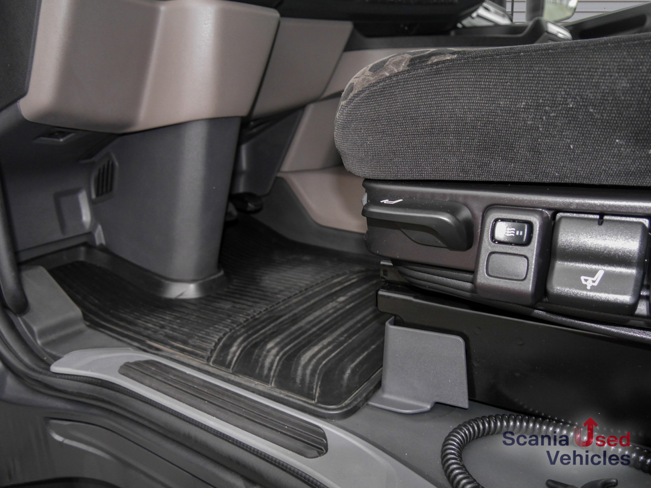 SCANIA R 460 A4x2EB - SUPER - - Vetopöytäauto: kuva SCANIA R 460 A4x2EB - SUPER - - Vetopöytäauto SCANIA R 460 A4x2EB - SUPER - - Vetopöytäauto: kuva SCANIA R 460 A4x2EB - SUPER - - Vetopöytäauto