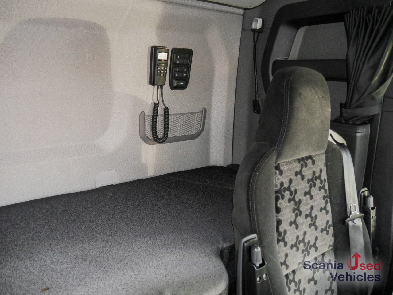 SCANIA R 460 A4x2NA - SUPER / Hydraulik - - Vetopöytäauto: kuva SCANIA R 460 A4x2NA - SUPER / Hydraulik - - Vetopöytäauto SCANIA R 460 A4x2NA - SUPER / Hydraulik - - Vetopöytäauto: kuva SCANIA R 460 A4x2NA - SUPER / Hydraulik - - Vetopöytäauto