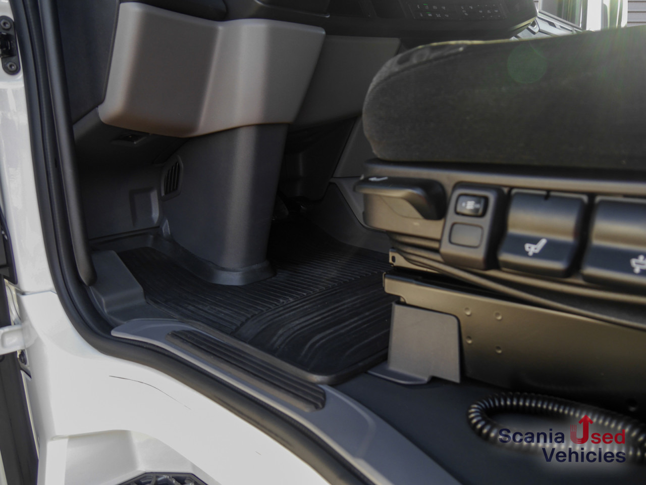 SCANIA R 460 A4x2NA - SUPER - - Vetopöytäauto: kuva SCANIA R 460 A4x2NA - SUPER - - Vetopöytäauto SCANIA R 460 A4x2NA - SUPER - - Vetopöytäauto: kuva SCANIA R 460 A4x2NA - SUPER - - Vetopöytäauto