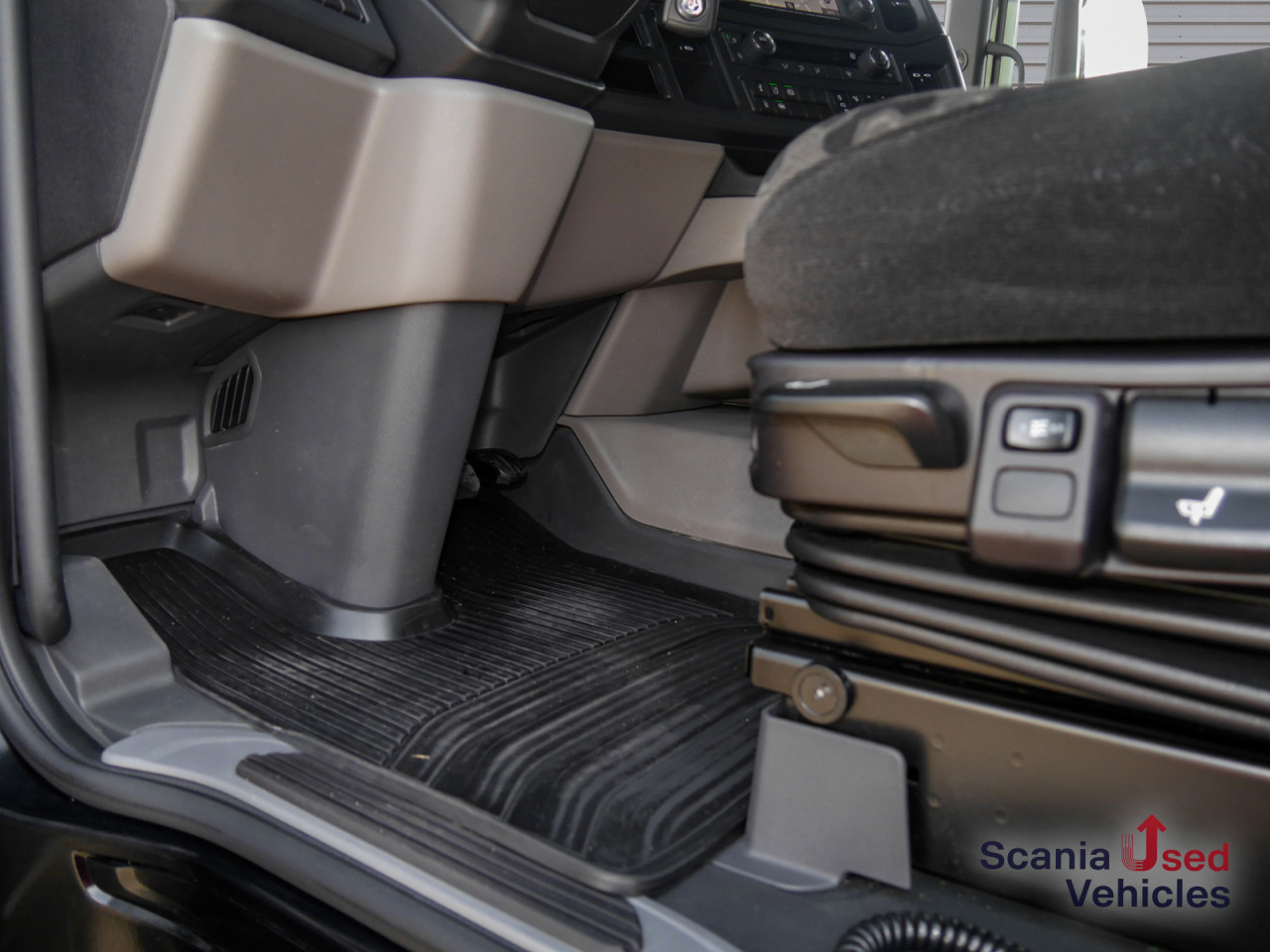 SCANIA R 460 A4x2NA - SUPER - - Vetopöytäauto: kuva SCANIA R 460 A4x2NA - SUPER - - Vetopöytäauto SCANIA R 460 A4x2NA - SUPER - - Vetopöytäauto: kuva SCANIA R 460 A4x2NA - SUPER - - Vetopöytäauto