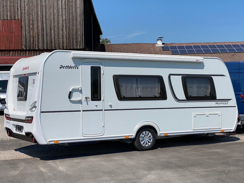 Dethleffs Nomad 520 ELT, Heckbad, SAT, Mover, Markise, ec - Asuntovaunu: kuva Dethleffs Nomad 520 ELT, Heckbad, SAT, Mover, Markise, ec - Asuntovaunu Dethleffs Nomad 520 ELT, Heckbad, SAT, Mover, Markise, ec - Asuntovaunu: kuva Dethleffs Nomad 520 ELT, Heckbad, SAT, Mover, Markise, ec - Asuntovaunu