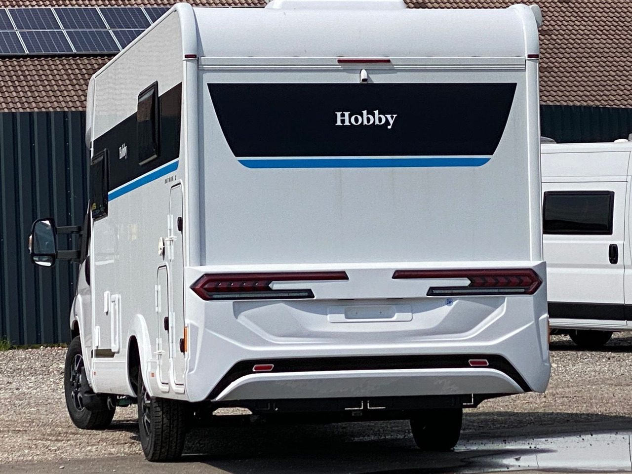 Hobby OnTour C 700 GQ MJ25/MARKISE/RFK/SAFETY-PAKET - Puoli-integroitu asuntoauto: kuva Hobby OnTour C 700 GQ MJ25/MARKISE/RFK/SAFETY-PAKET - Puoli-integroitu asuntoauto Hobby OnTour C 700 GQ MJ25/MARKISE/RFK/SAFETY-PAKET - Puoli-integroitu asuntoauto: kuva Hobby OnTour C 700 GQ MJ25/MARKISE/RFK/SAFETY-PAKET - Puoli-integroitu asuntoauto