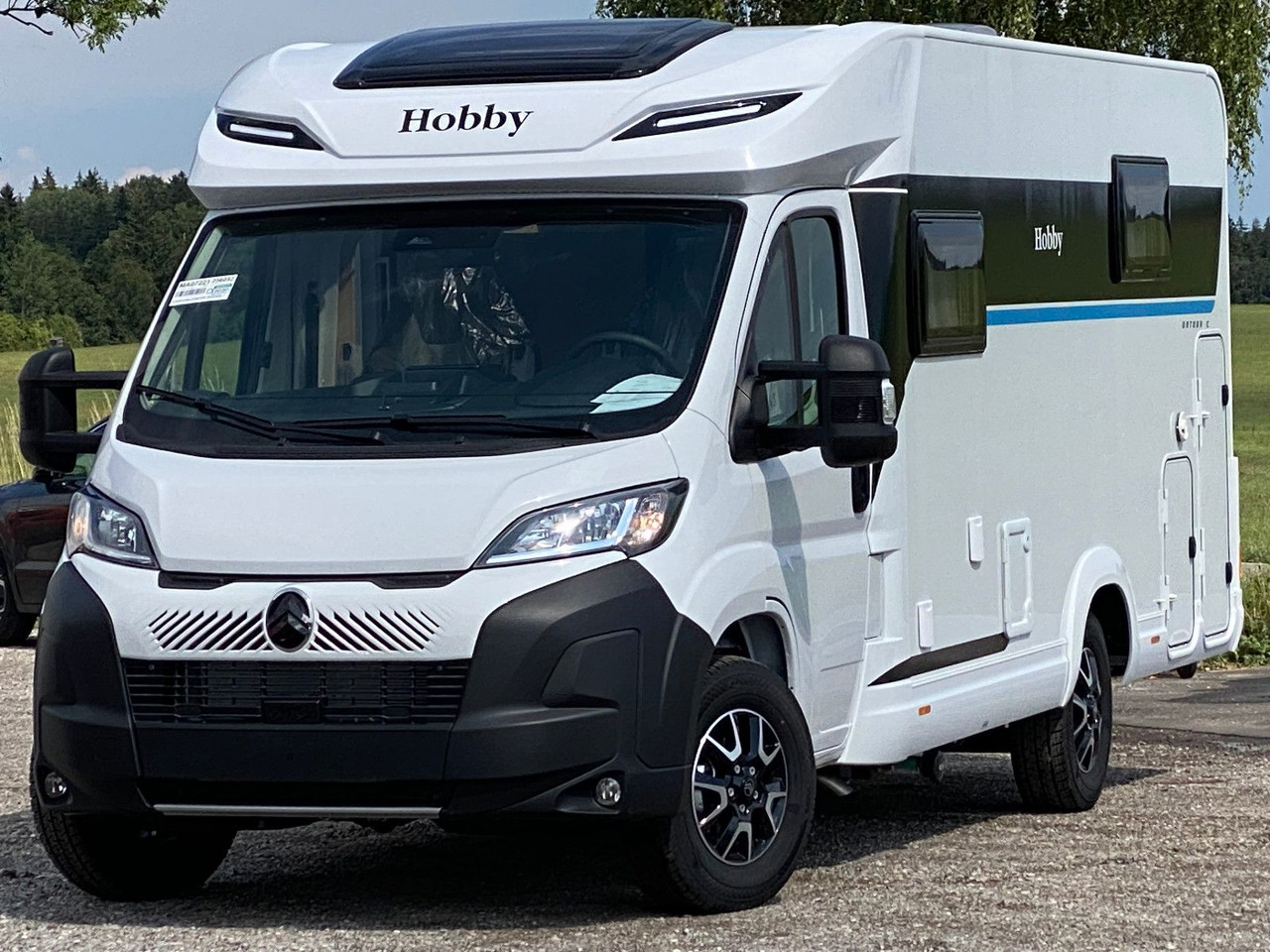 Hobby OnTour C 700 GQ MJ25/MARKISE/RFK/SAFETY-PAKET - Puoli-integroitu asuntoauto: kuva Hobby OnTour C 700 GQ MJ25/MARKISE/RFK/SAFETY-PAKET - Puoli-integroitu asuntoauto Hobby OnTour C 700 GQ MJ25/MARKISE/RFK/SAFETY-PAKET - Puoli-integroitu asuntoauto: kuva Hobby OnTour C 700 GQ MJ25/MARKISE/RFK/SAFETY-PAKET - Puoli-integroitu asuntoauto