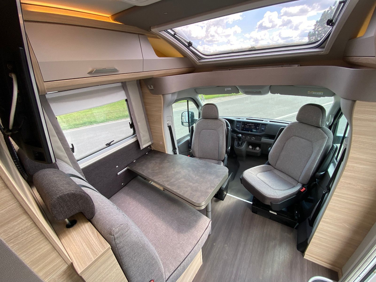 Puoli-integroitu asuntoauto Knaus Van TI PLUS Platinium Selection 650 MEG,Automat: kuva Puoli-integroitu asuntoauto Knaus Van TI PLUS Platinium Selection 650 MEG,Automat