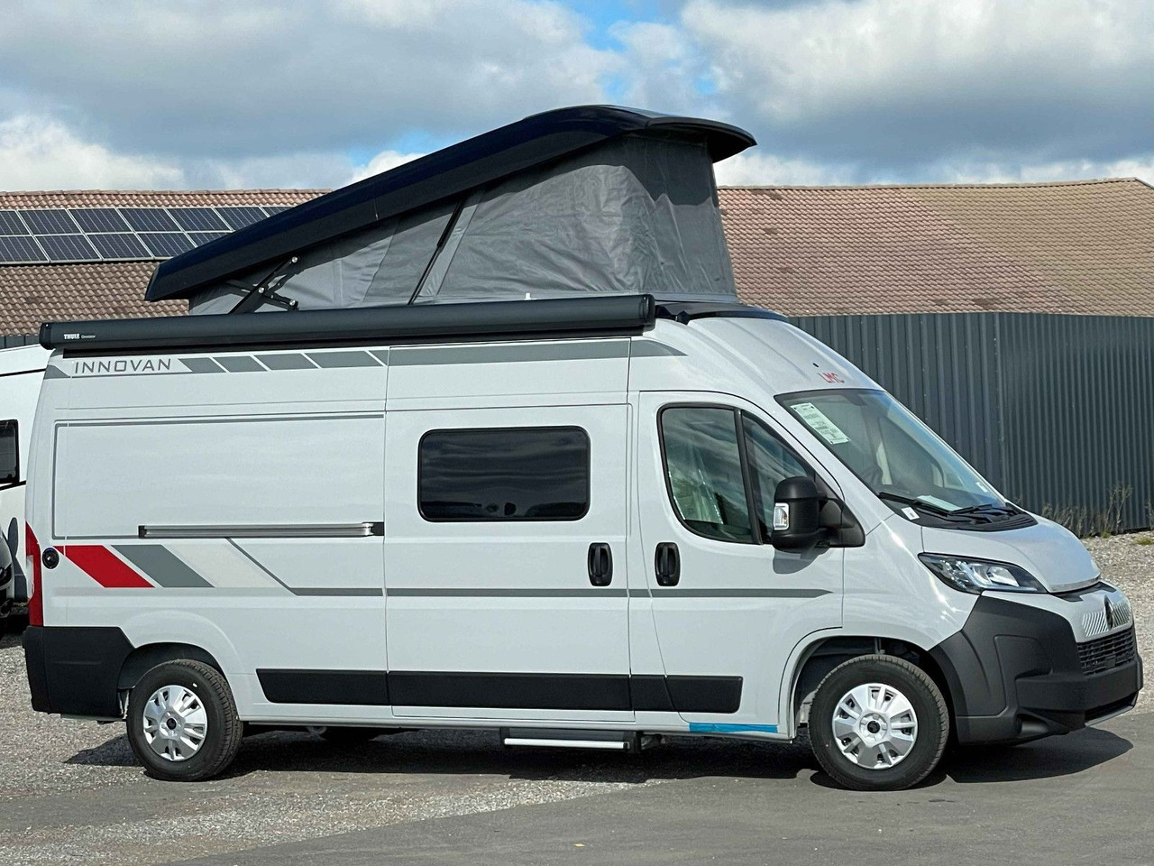 LMC INNOVAN 600 ,ASD, Aufstelldach,26 Modell, - Retkeilyauto: kuva LMC INNOVAN 600 ,ASD, Aufstelldach,26 Modell, - Retkeilyauto LMC INNOVAN 600 ,ASD, Aufstelldach,26 Modell, - Retkeilyauto: kuva LMC INNOVAN 600 ,ASD, Aufstelldach,26 Modell, - Retkeilyauto