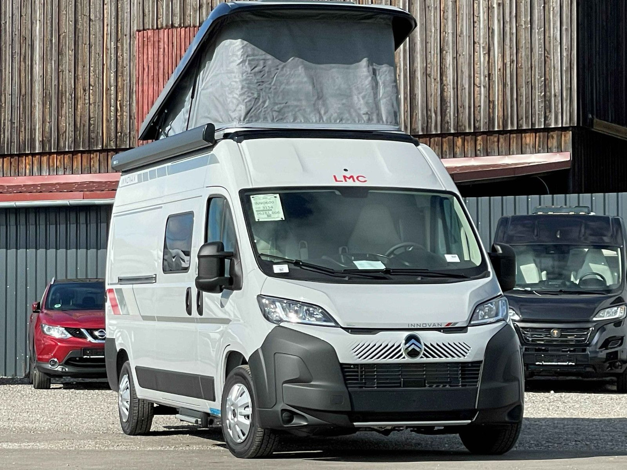 LMC INNOVAN 600 ,ASD, Aufstelldach,26 Modell, - Retkeilyauto: kuva LMC INNOVAN 600 ,ASD, Aufstelldach,26 Modell, - Retkeilyauto LMC INNOVAN 600 ,ASD, Aufstelldach,26 Modell, - Retkeilyauto: kuva LMC INNOVAN 600 ,ASD, Aufstelldach,26 Modell, - Retkeilyauto