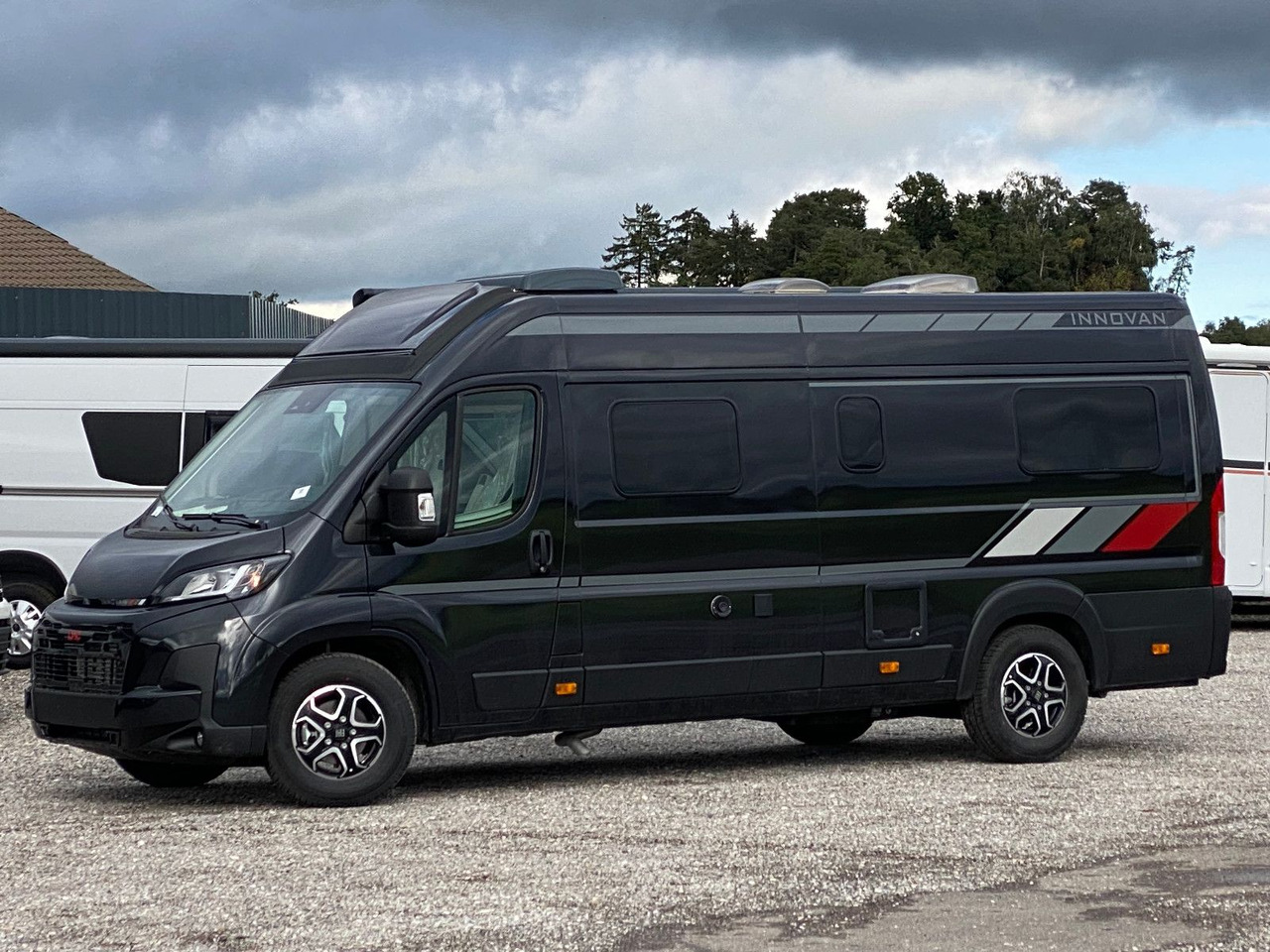 LMC Innovan 640 *2025* Automatik, Chassis Design... - Retkeilyauto: kuva LMC Innovan 640 *2025* Automatik, Chassis Design... - Retkeilyauto LMC Innovan 640 *2025* Automatik, Chassis Design... - Retkeilyauto: kuva LMC Innovan 640 *2025* Automatik, Chassis Design... - Retkeilyauto