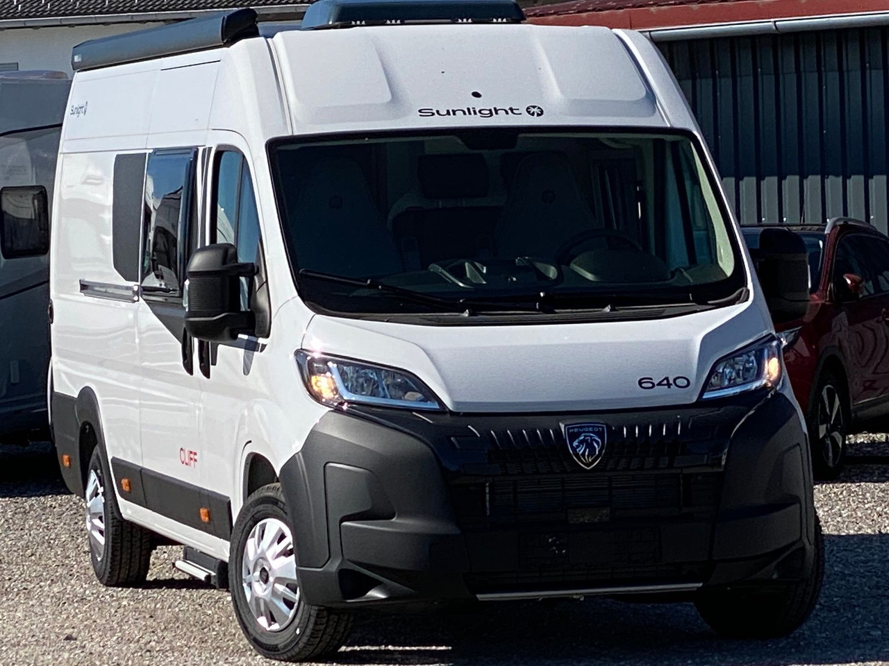 Sunlight Cliff 640 mit Längsbetten,Modell 25 - Retkeilyauto: kuva Sunlight Cliff 640 mit Längsbetten,Modell 25 - Retkeilyauto Sunlight Cliff 640 mit Längsbetten,Modell 25 - Retkeilyauto: kuva Sunlight Cliff 640 mit Längsbetten,Modell 25 - Retkeilyauto