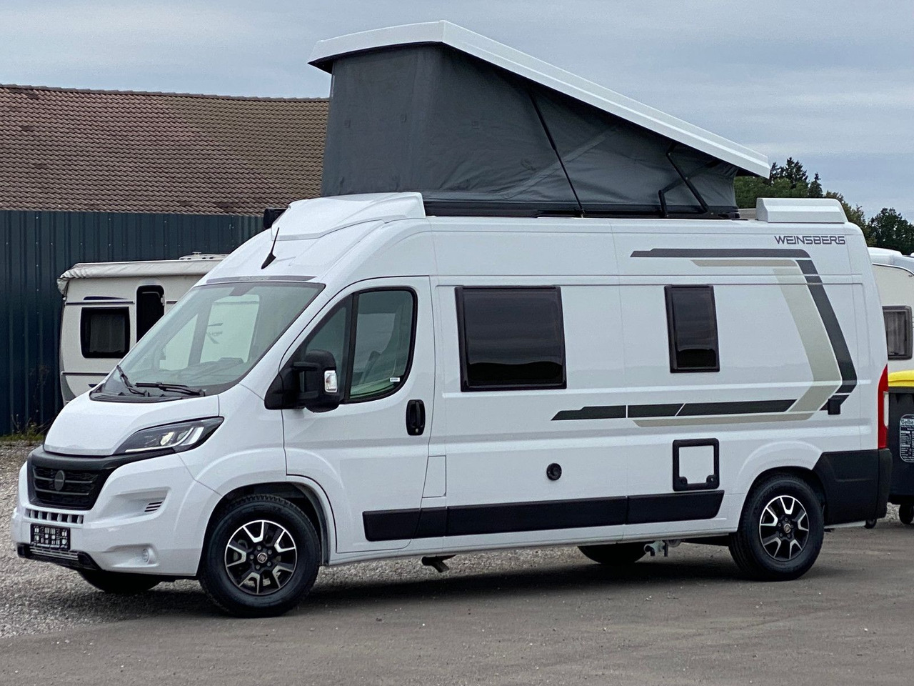 Weinsberg CaraBus 600 MQ, Aufstelldach - Retkeilyauto: kuva Weinsberg CaraBus 600 MQ, Aufstelldach - Retkeilyauto Weinsberg CaraBus 600 MQ, Aufstelldach - Retkeilyauto: kuva Weinsberg CaraBus 600 MQ, Aufstelldach - Retkeilyauto