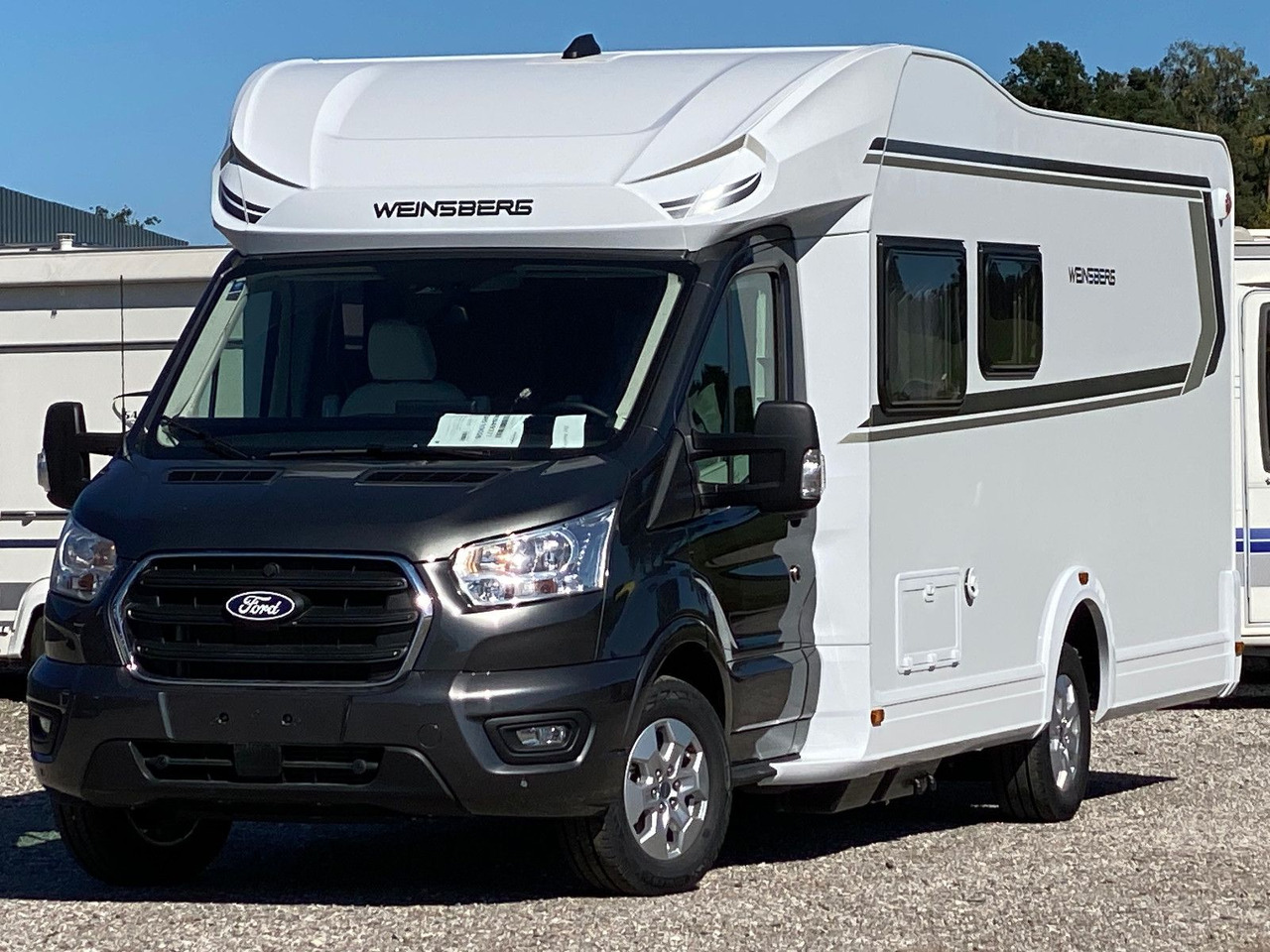 Weinsberg CaraSuite 700 MEG, Automatik, AHK, Hubbett - Puoli-integroitu asuntoauto: kuva Weinsberg CaraSuite 700 MEG, Automatik, AHK, Hubbett - Puoli-integroitu asuntoauto Weinsberg CaraSuite 700 MEG, Automatik, AHK, Hubbett - Puoli-integroitu asuntoauto: kuva Weinsberg CaraSuite 700 MEG, Automatik, AHK, Hubbett - Puoli-integroitu asuntoauto