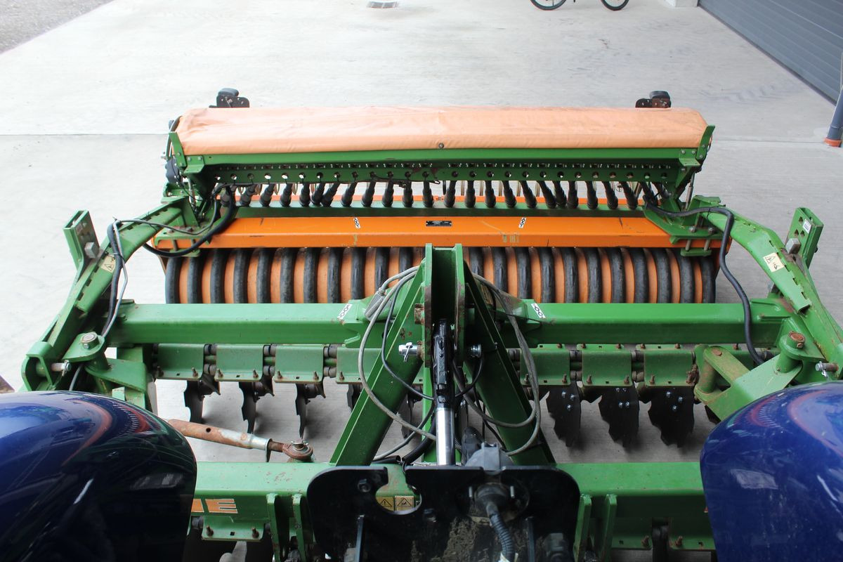 Äes Amazone Catros 3000 Scheibenegge/Sämaschine C-Drill 3000: kuva Äes Amazone Catros 3000 Scheibenegge/Sämaschine C-Drill 3000