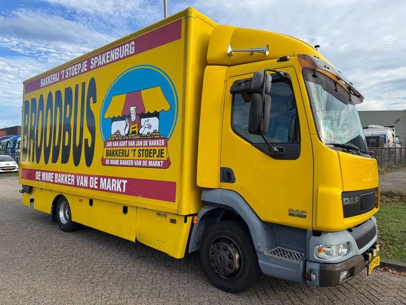 DAF LF 45.180 / Manual / Tail Lift / NL Truck - Umpikori kuorma-auto: kuva DAF LF 45.180 / Manual / Tail Lift / NL Truck - Umpikori kuorma-auto DAF LF 45.180 / Manual / Tail Lift / NL Truck - Umpikori kuorma-auto: kuva DAF LF 45.180 / Manual / Tail Lift / NL Truck - Umpikori kuorma-auto