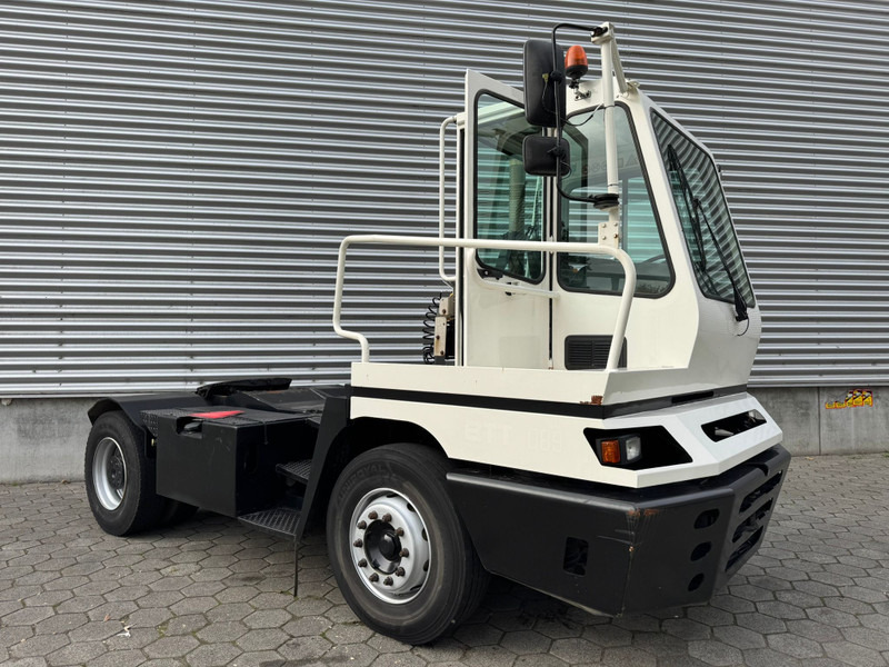 Terberg YT182 / NL Truck - Terminaalitraktori: kuva Terberg YT182 / NL Truck - Terminaalitraktori Terberg YT182 / NL Truck - Terminaalitraktori: kuva Terberg YT182 / NL Truck - Terminaalitraktori