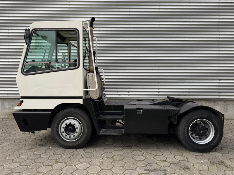 Terberg YT182 / NL Truck - Terminaalitraktori: kuva Terberg YT182 / NL Truck - Terminaalitraktori Terberg YT182 / NL Truck - Terminaalitraktori: kuva Terberg YT182 / NL Truck - Terminaalitraktori