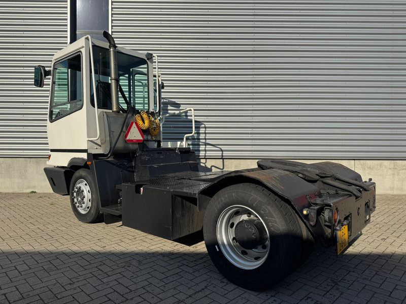 Terberg YT182 / NL Truck - Terminaalitraktori: kuva Terberg YT182 / NL Truck - Terminaalitraktori Terberg YT182 / NL Truck - Terminaalitraktori: kuva Terberg YT182 / NL Truck - Terminaalitraktori