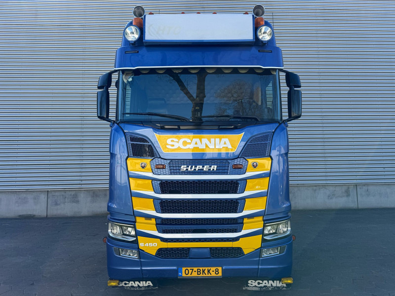 Scania S450 / 6X2 / Retarder / Full Option / TUV: 5-2025 / NL Truck - Vetopöytäauto: kuva Scania S450 / 6X2 / Retarder / Full Option / TUV: 5-2025 / NL Truck - Vetopöytäauto Scania S450 / 6X2 / Retarder / Full Option / TUV: 5-2025 / NL Truck - Vetopöytäauto: kuva Scania S450 / 6X2 / Retarder / Full Option / TUV: 5-2025 / NL Truck - Vetopöytäauto
