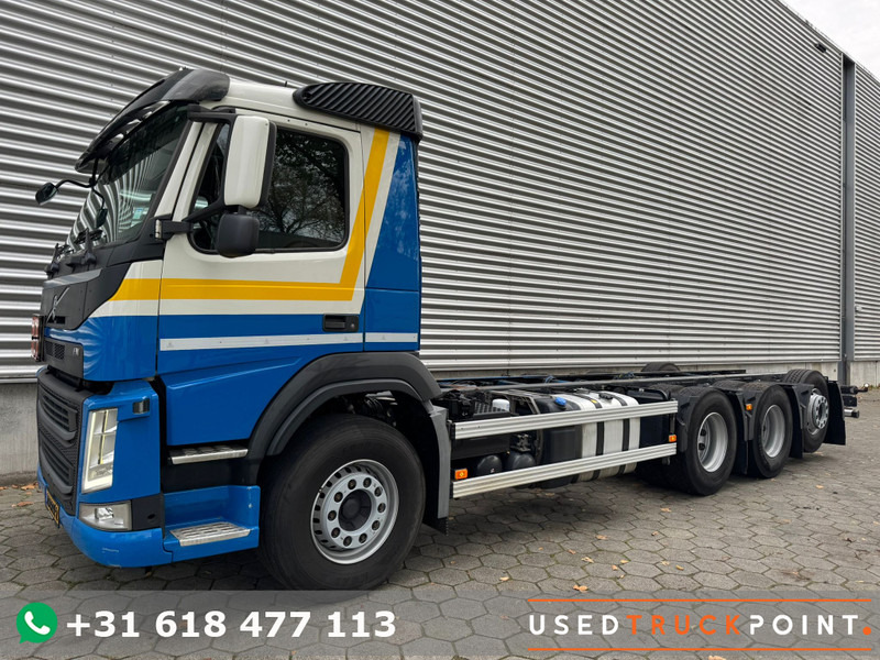 Volvo FM 410 / 8X4 / I-Shift / ADR / Tridem / TUV: 6-2026 / NL Truck - Kuorma-auto alusta: kuva Volvo FM 410 / 8X4 / I-Shift / ADR / Tridem / TUV: 6-2026 / NL Truck - Kuorma-auto alusta Volvo FM 410 / 8X4 / I-Shift / ADR / Tridem / TUV: 6-2026 / NL Truck - Kuorma-auto alusta: kuva Volvo FM 410 / 8X4 / I-Shift / ADR / Tridem / TUV: 6-2026 / NL Truck - Kuorma-auto alusta
