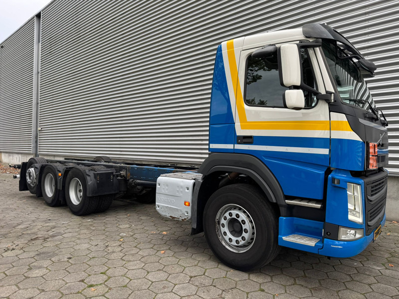 Volvo FM 410 / 8X4 / I-Shift / ADR / Tridem / TUV: 6-2026 / NL Truck - Kuorma-auto alusta: kuva Volvo FM 410 / 8X4 / I-Shift / ADR / Tridem / TUV: 6-2026 / NL Truck - Kuorma-auto alusta Volvo FM 410 / 8X4 / I-Shift / ADR / Tridem / TUV: 6-2026 / NL Truck - Kuorma-auto alusta: kuva Volvo FM 410 / 8X4 / I-Shift / ADR / Tridem / TUV: 6-2026 / NL Truck - Kuorma-auto alusta