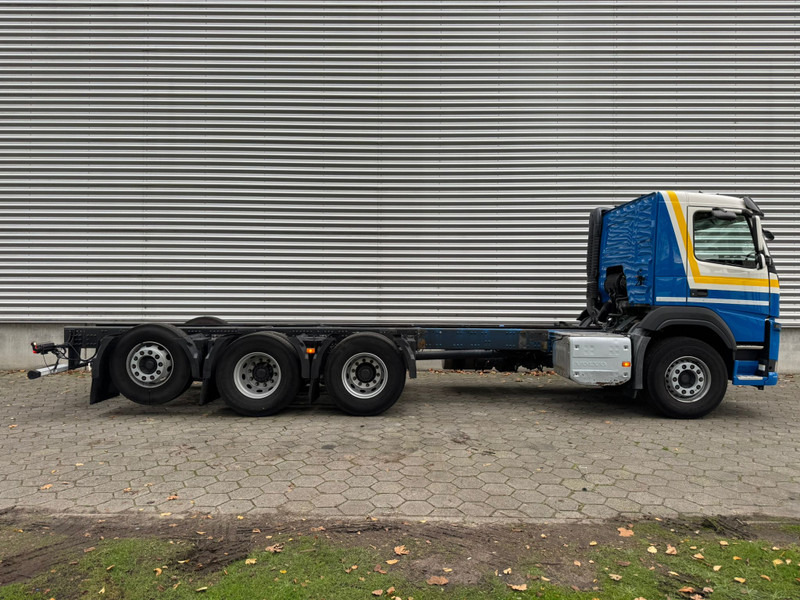 Volvo FM 410 / 8X4 / I-Shift / ADR / Tridem / TUV: 6-2026 / NL Truck - Kuorma-auto alusta: kuva Volvo FM 410 / 8X4 / I-Shift / ADR / Tridem / TUV: 6-2026 / NL Truck - Kuorma-auto alusta Volvo FM 410 / 8X4 / I-Shift / ADR / Tridem / TUV: 6-2026 / NL Truck - Kuorma-auto alusta: kuva Volvo FM 410 / 8X4 / I-Shift / ADR / Tridem / TUV: 6-2026 / NL Truck - Kuorma-auto alusta